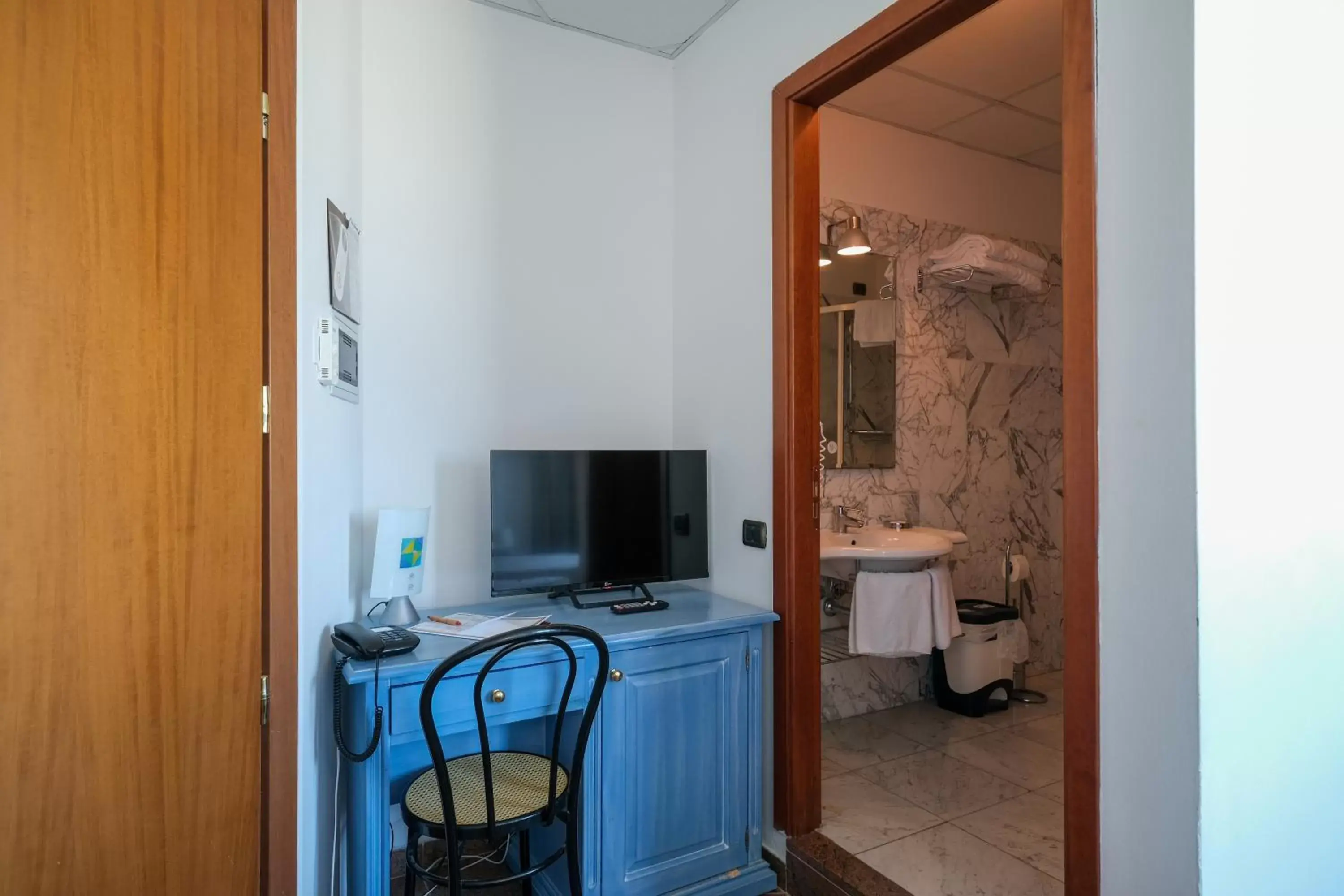 Bathroom, TV/Entertainment Center in L'incanto Di Boccadarno