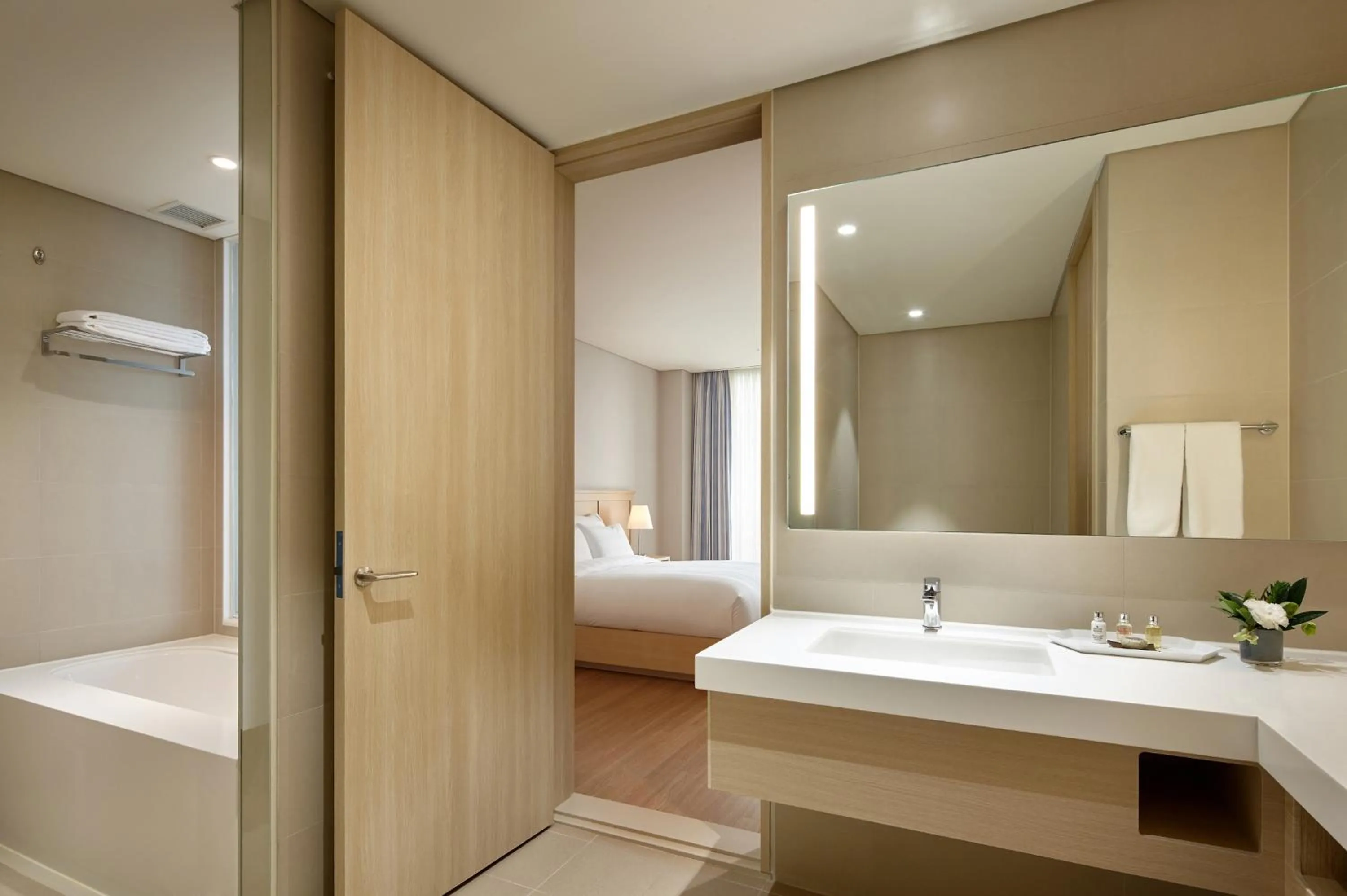 Bed in Lotte Resort Sokcho