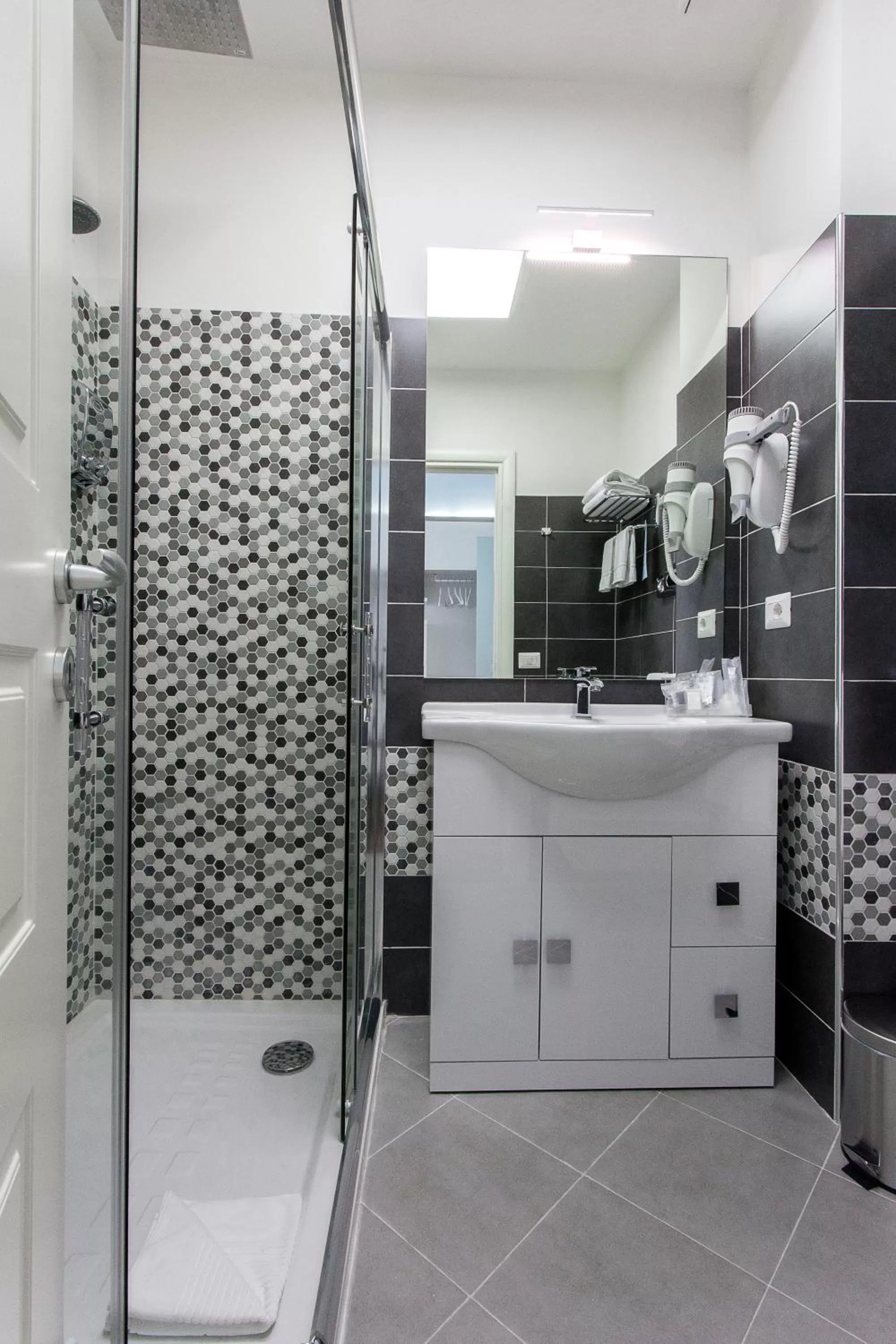 Bathroom in Relais Trevi 95 Boutique Hotel