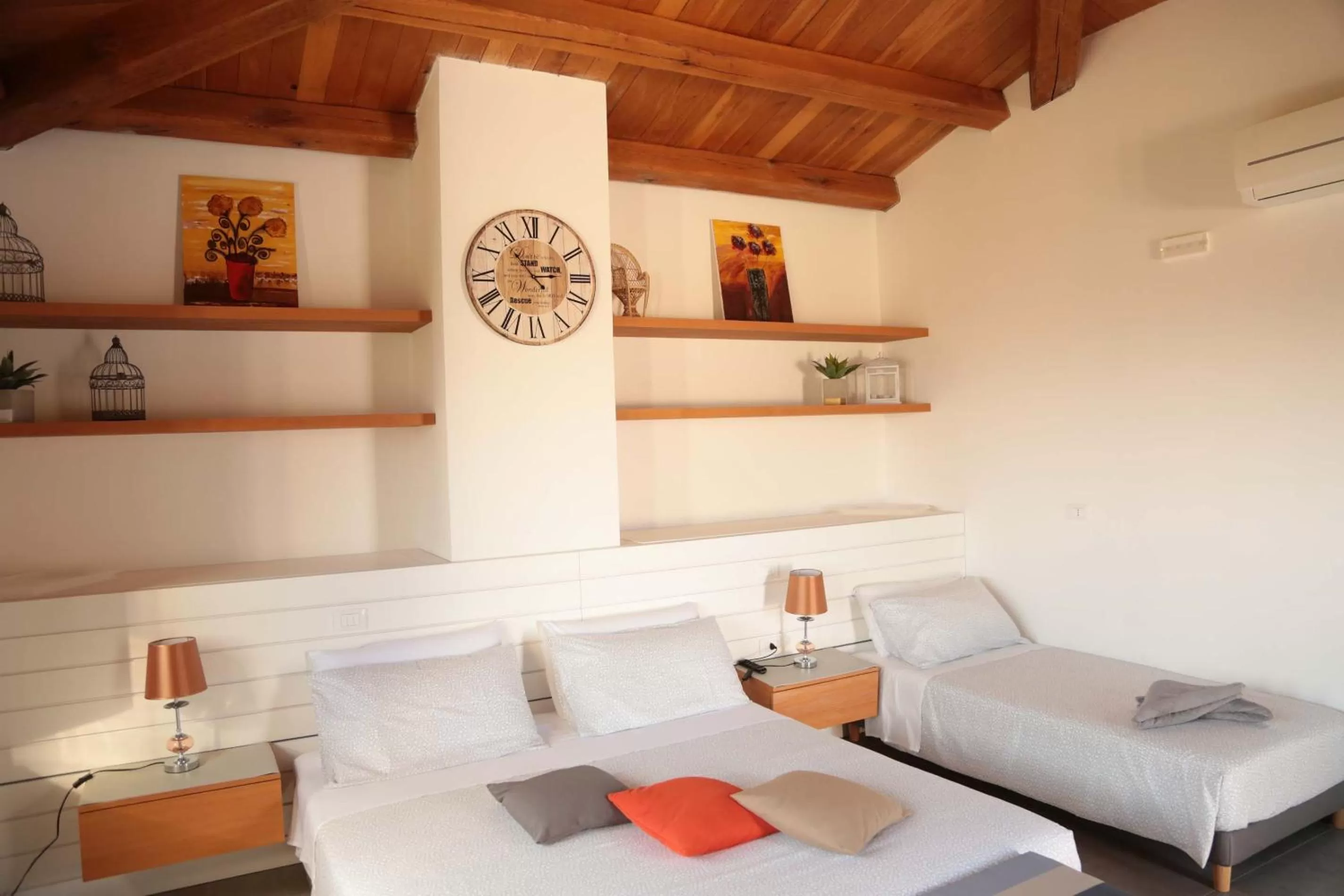 Bed in Villa Angiolina, Molise