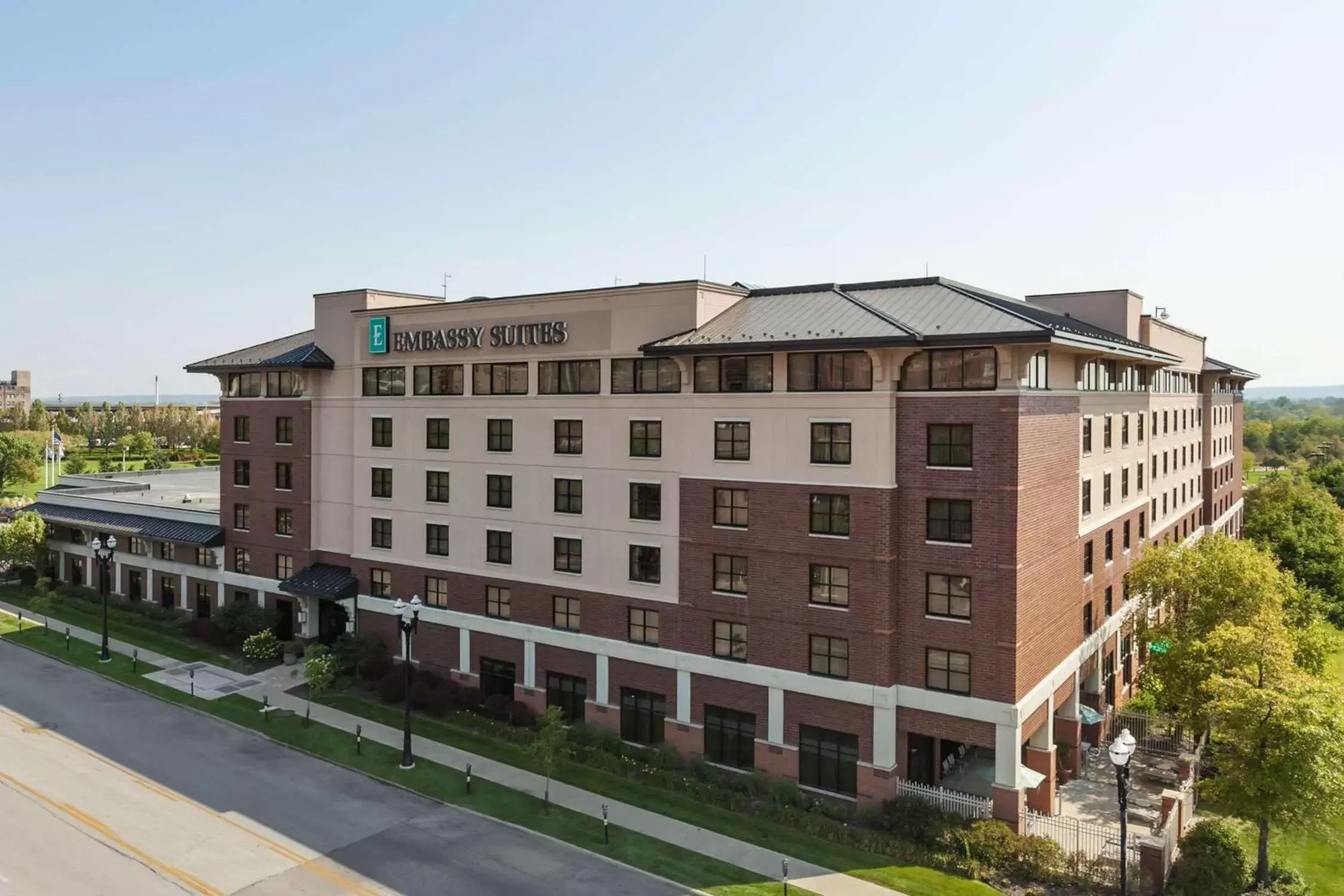 Property Building in Embassy Suites by Hilton Omaha Downtown Old Market