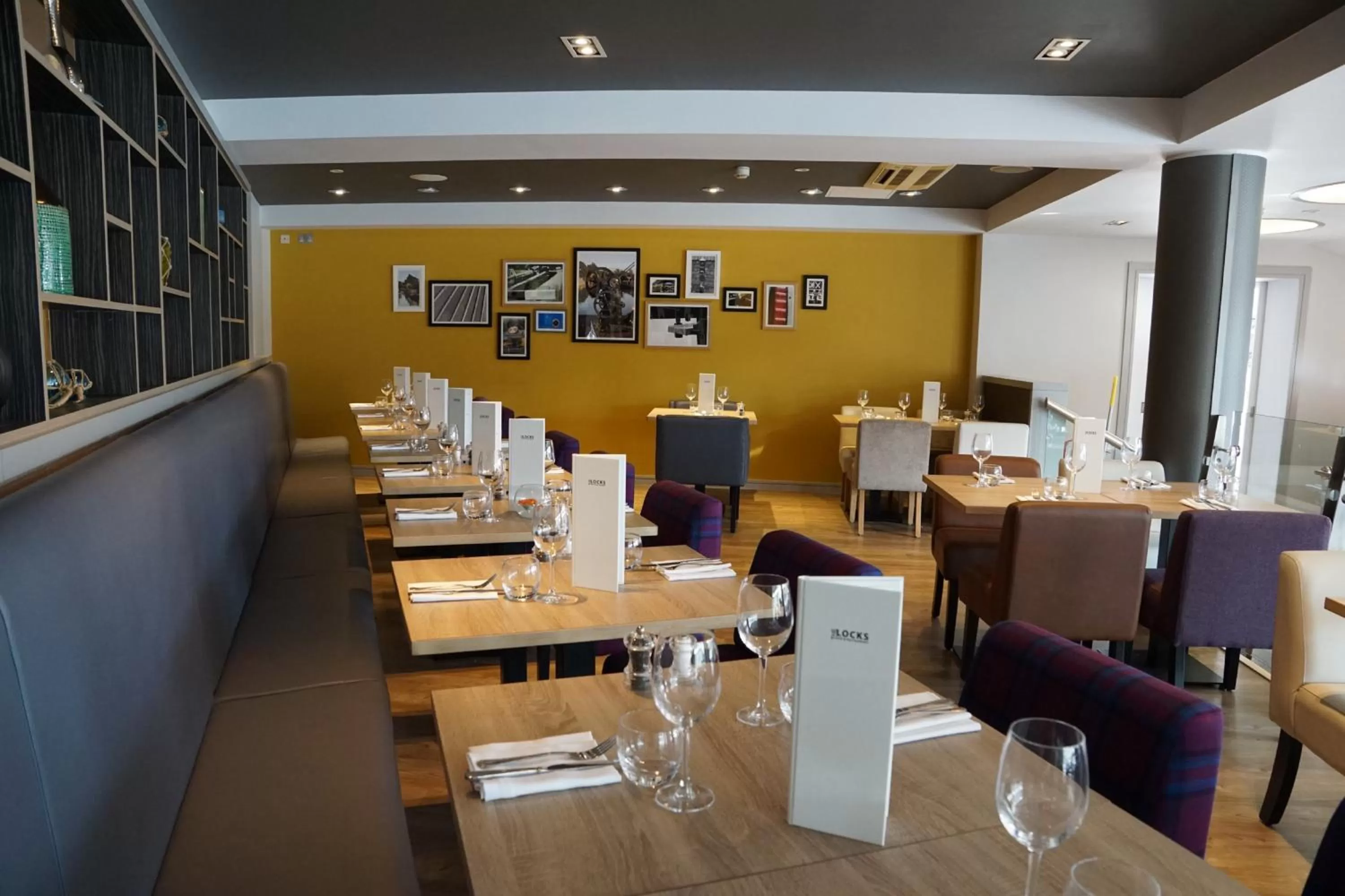 Restaurant/places to eat in Holiday Inn Ellesmere Port/Cheshire Oaks by IHG