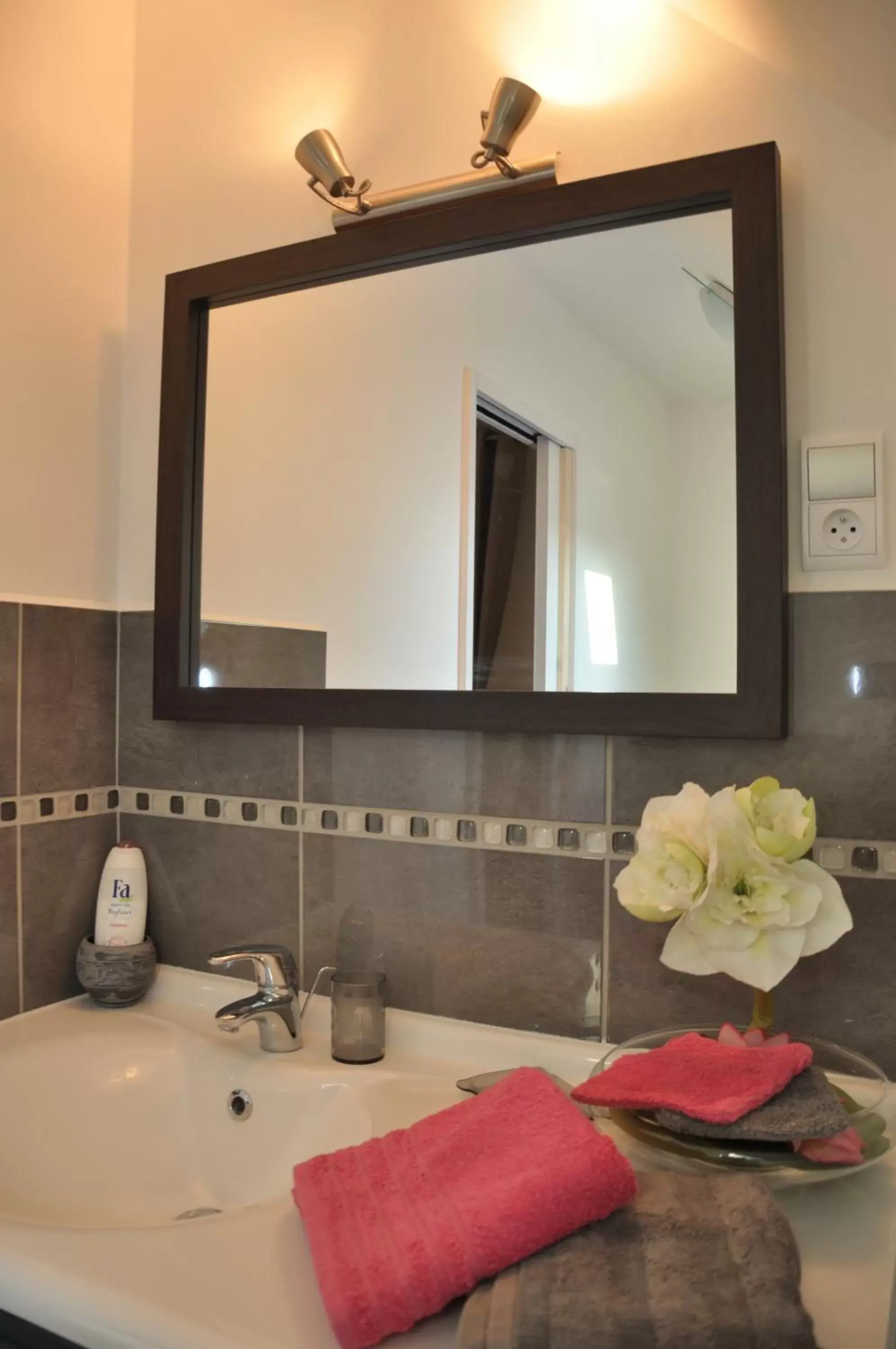 Double Room in L'imprévu Double Room in L'imprévu