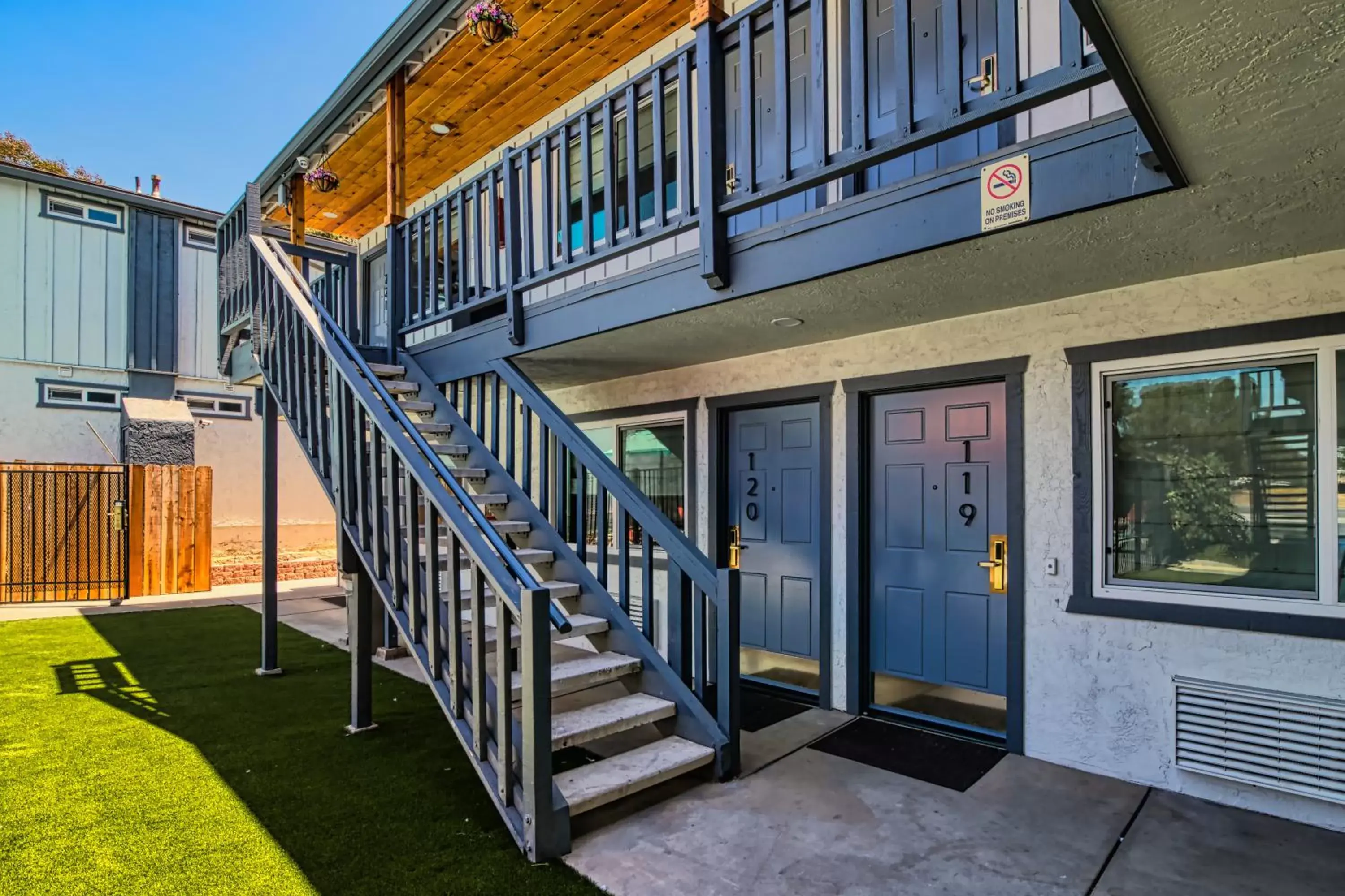 Property building in Ramona Valley Inn Property building in Ramona Valley Inn