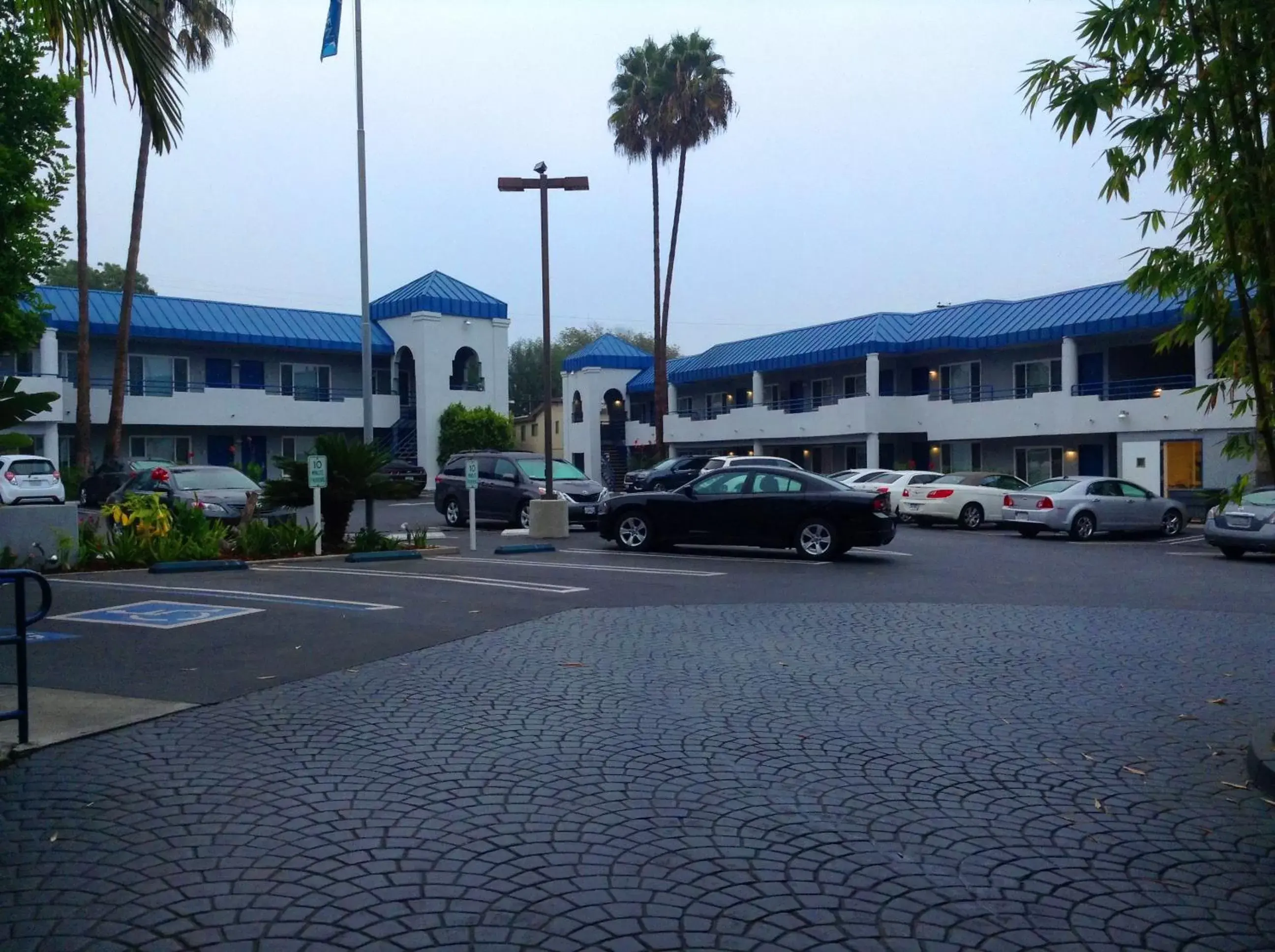 Facade/entrance, Property Building in Hotel Current