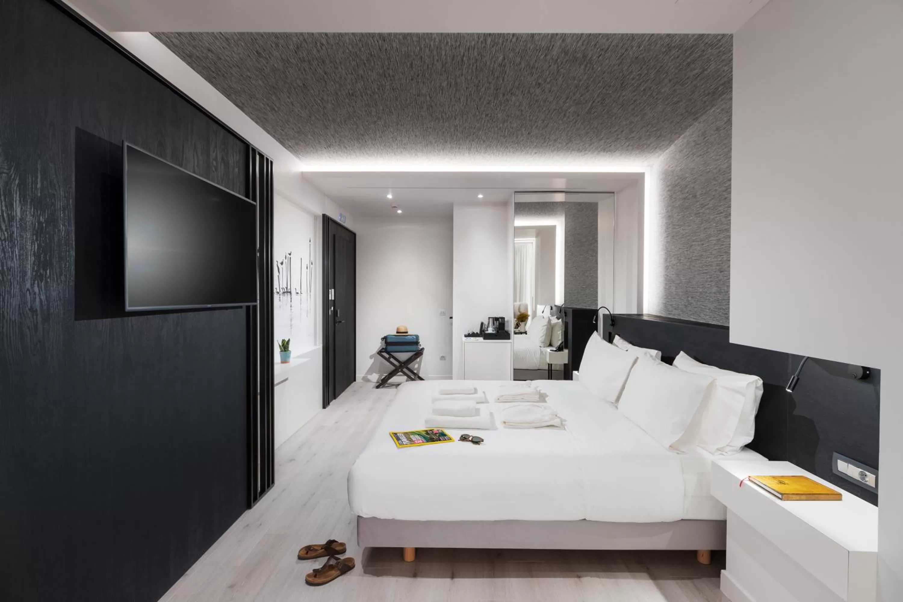 Photo of the whole room, Bed in Ivis 4 Boutique Hotel