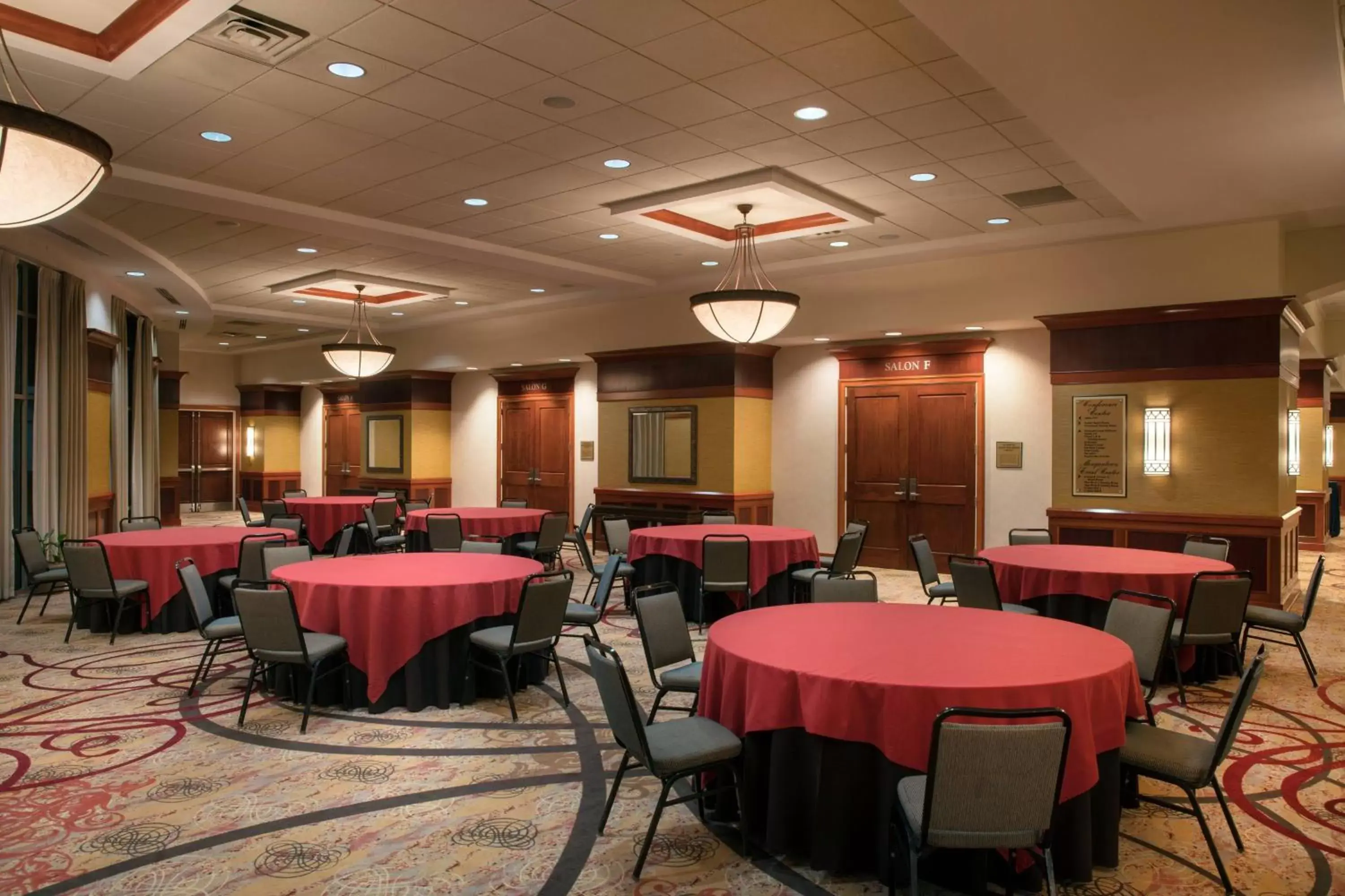 Meeting/conference room, Restaurant/Places to Eat in Morgantown Marriott at Waterfront Place