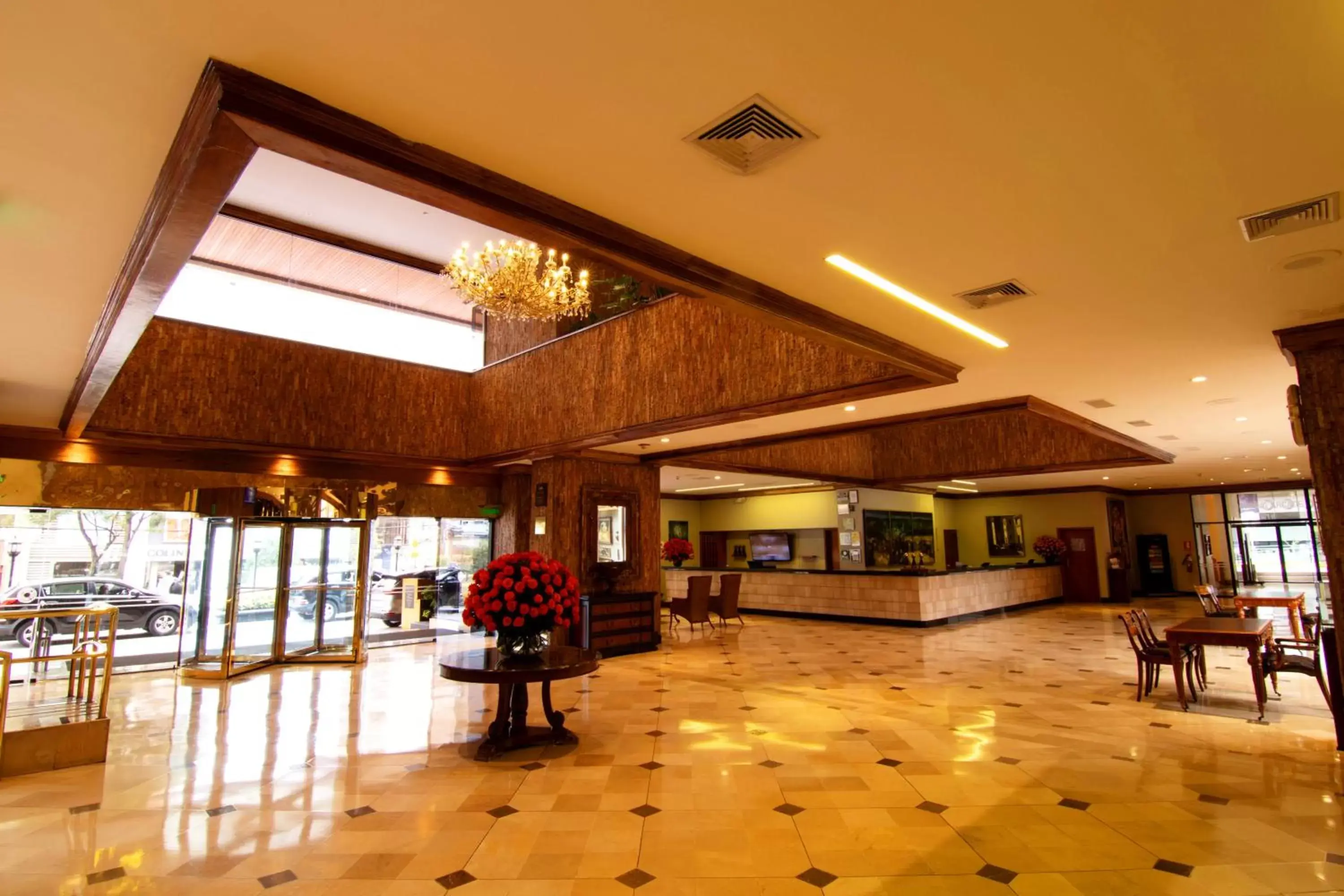 Facade/entrance, Lobby/Reception in Swissotel Quito
