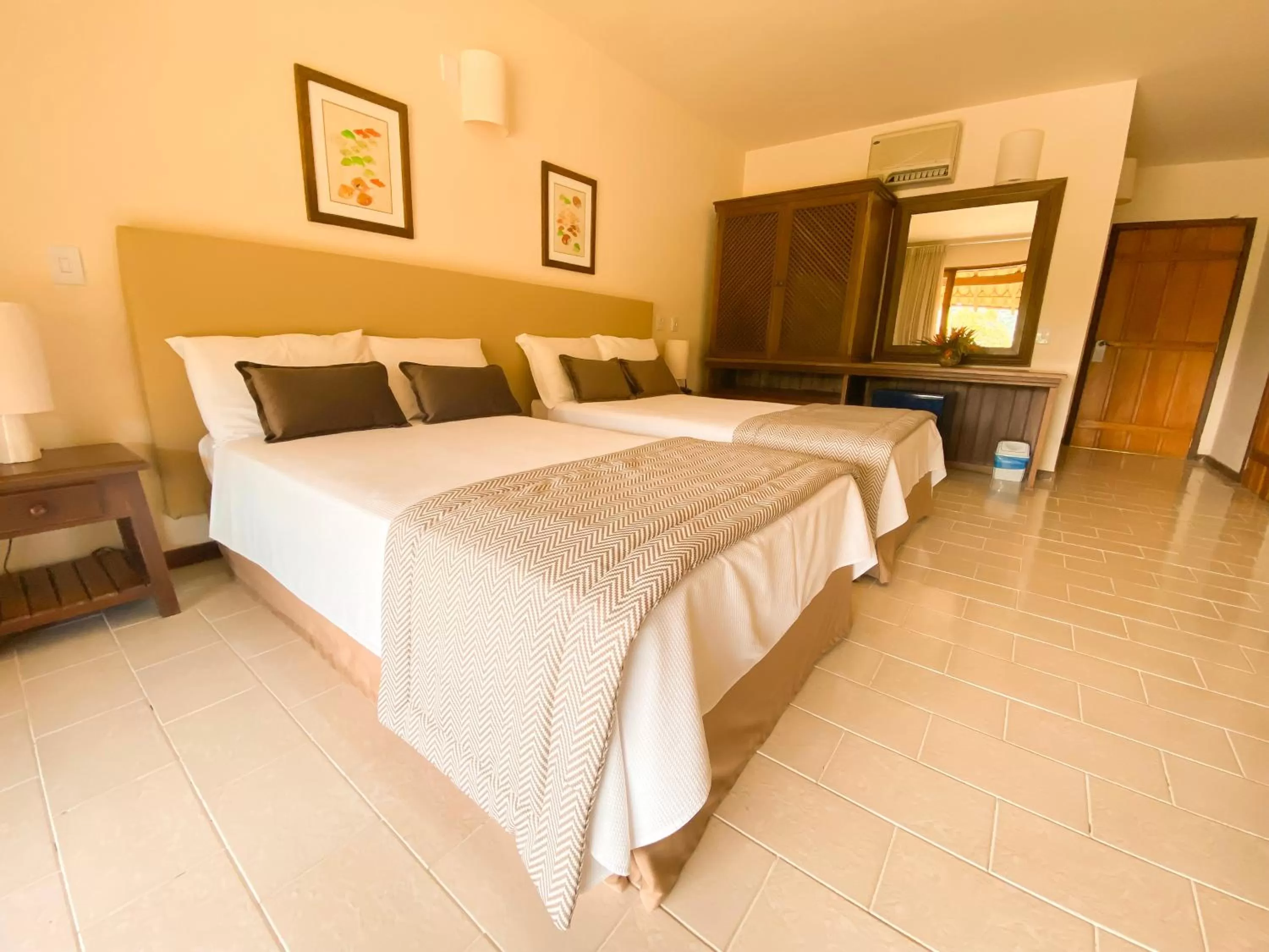 Photo of the whole room, Bed in Santa Clara Hotel