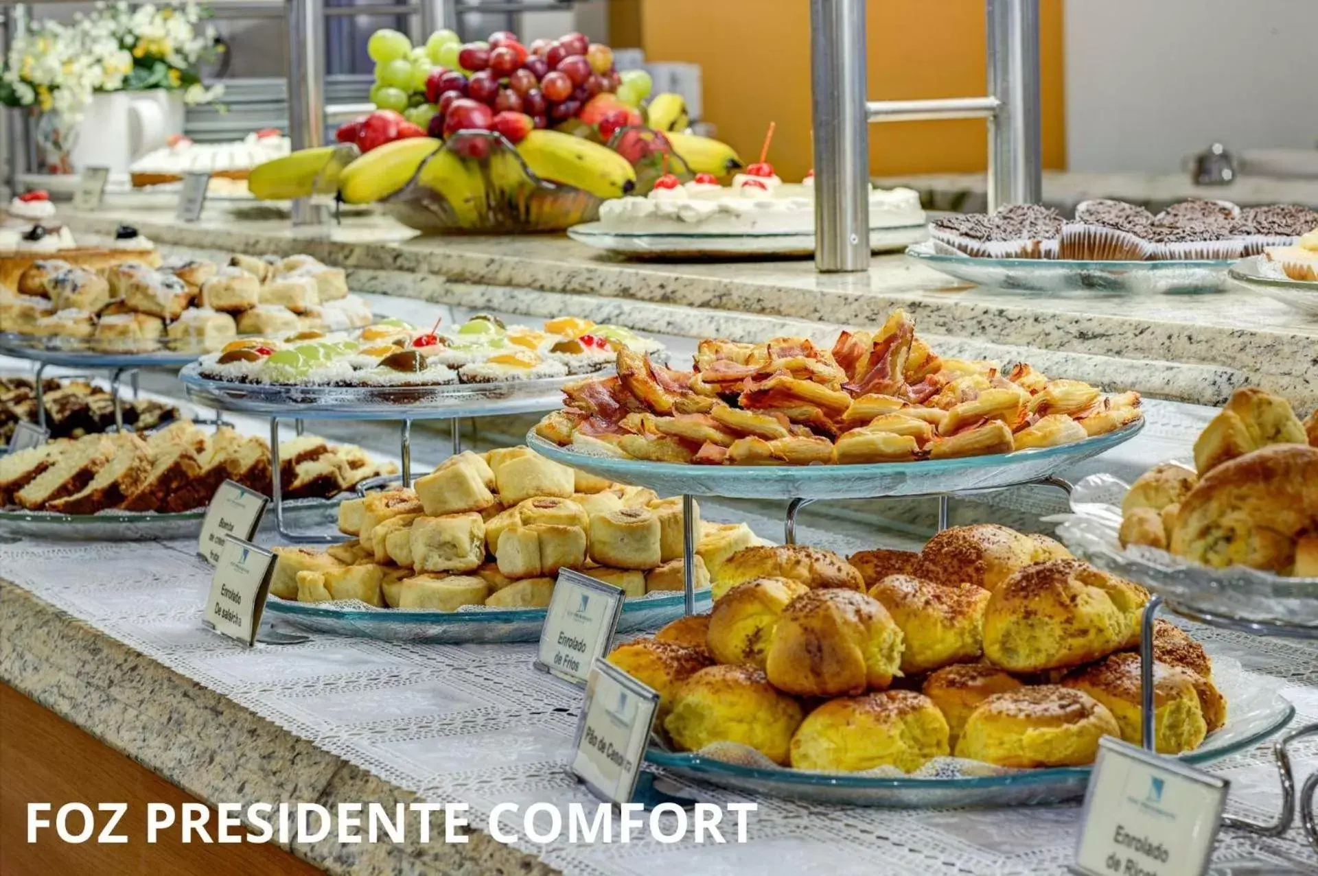 Breakfast, Food in Foz Presidente Comfort Hotel