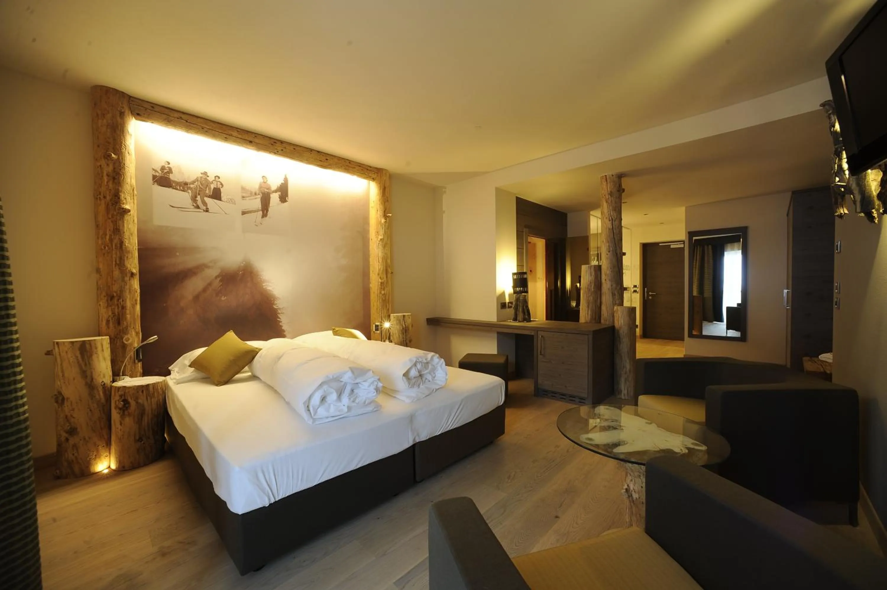 Seating area, Bed in Olympic SPA Hotel - Adults Only