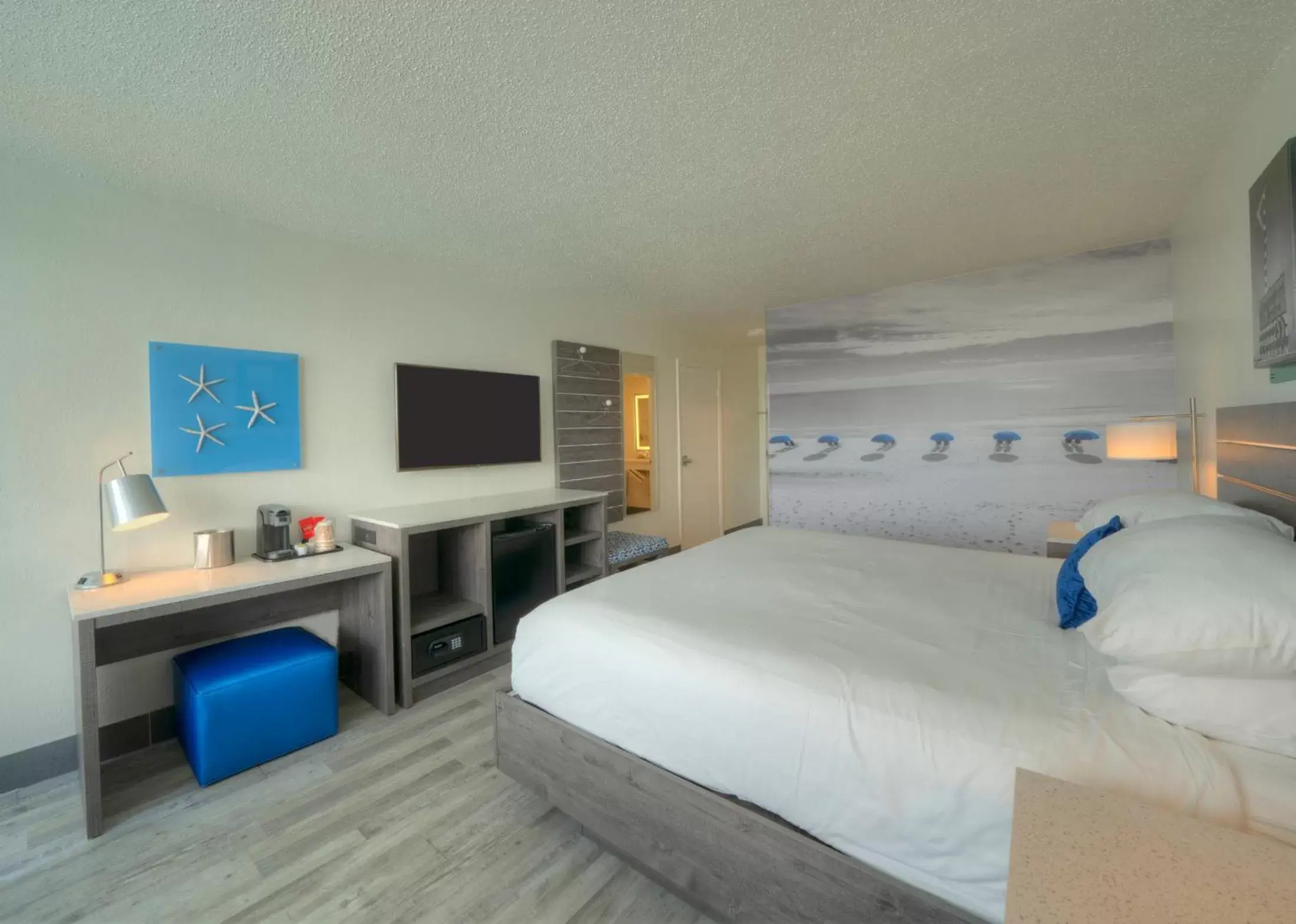 Bed in The Island Resort at Fort Walton Beach
