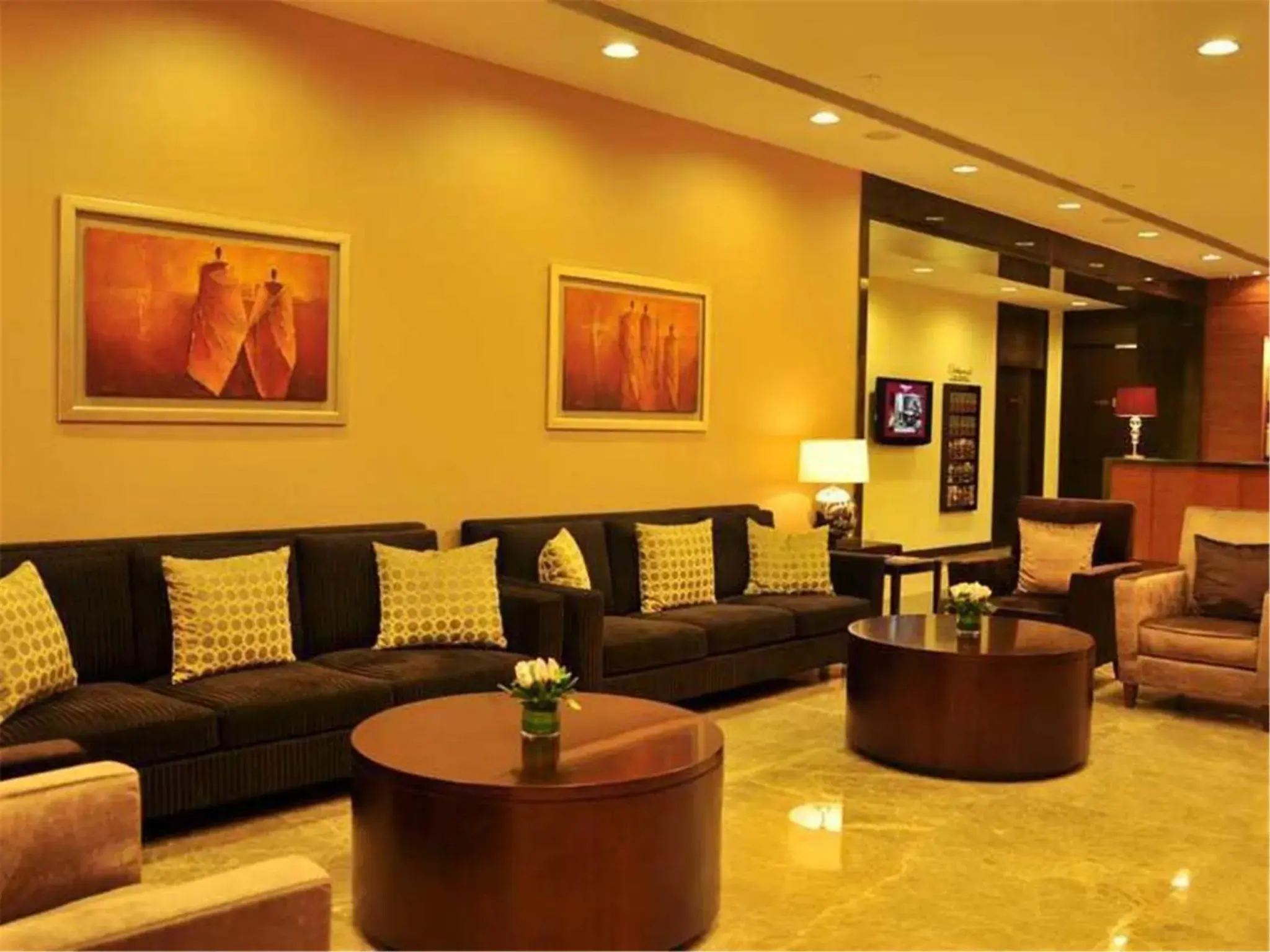 Lobby or reception, Lounge/Bar in Oakwood Residence Shanghai