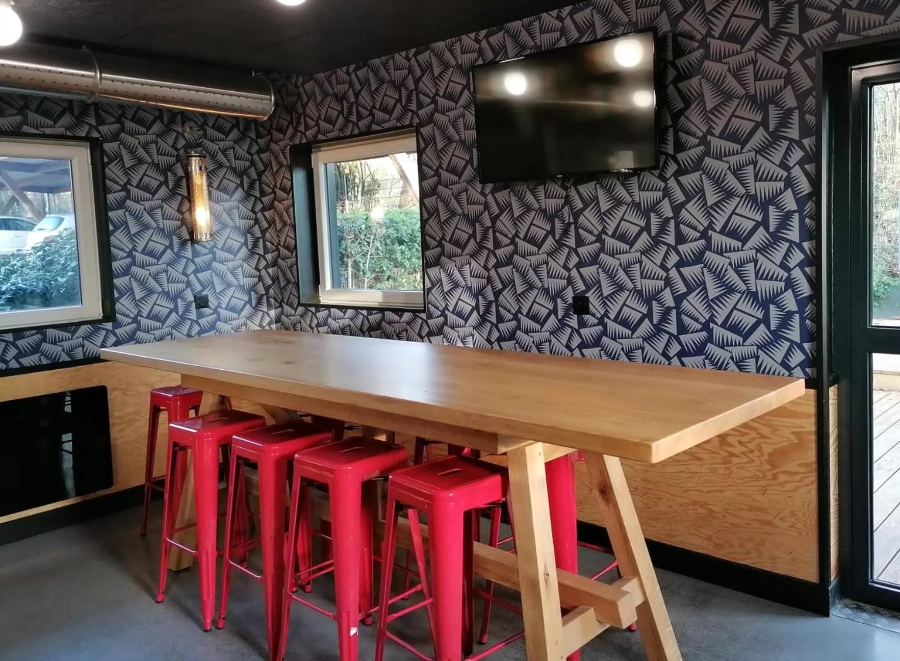 Restaurant/places to eat in Eklo Hotels Le Mans