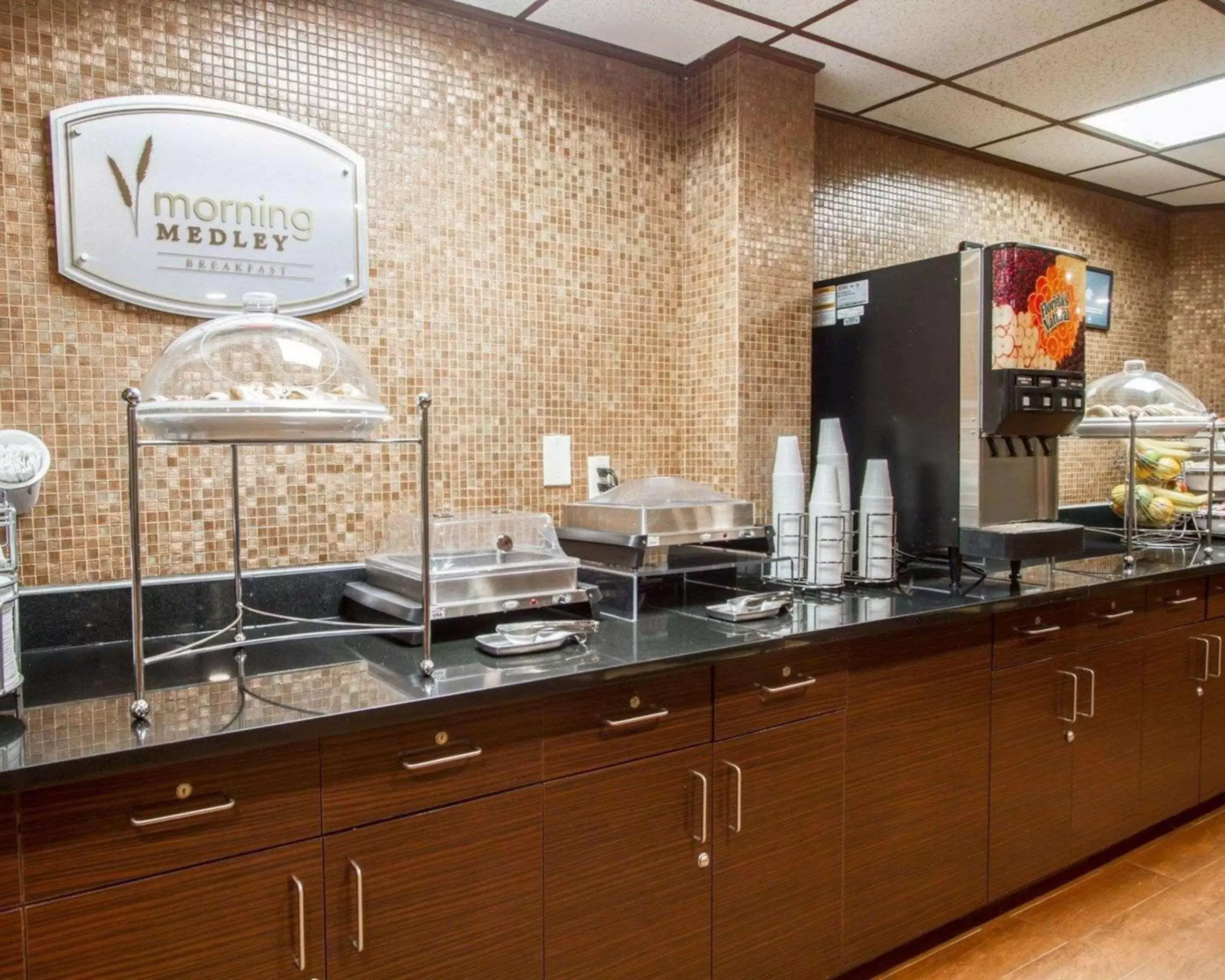 Restaurant/Places to Eat in Sleep Inn & Suites Buffalo Airport Cheektowaga