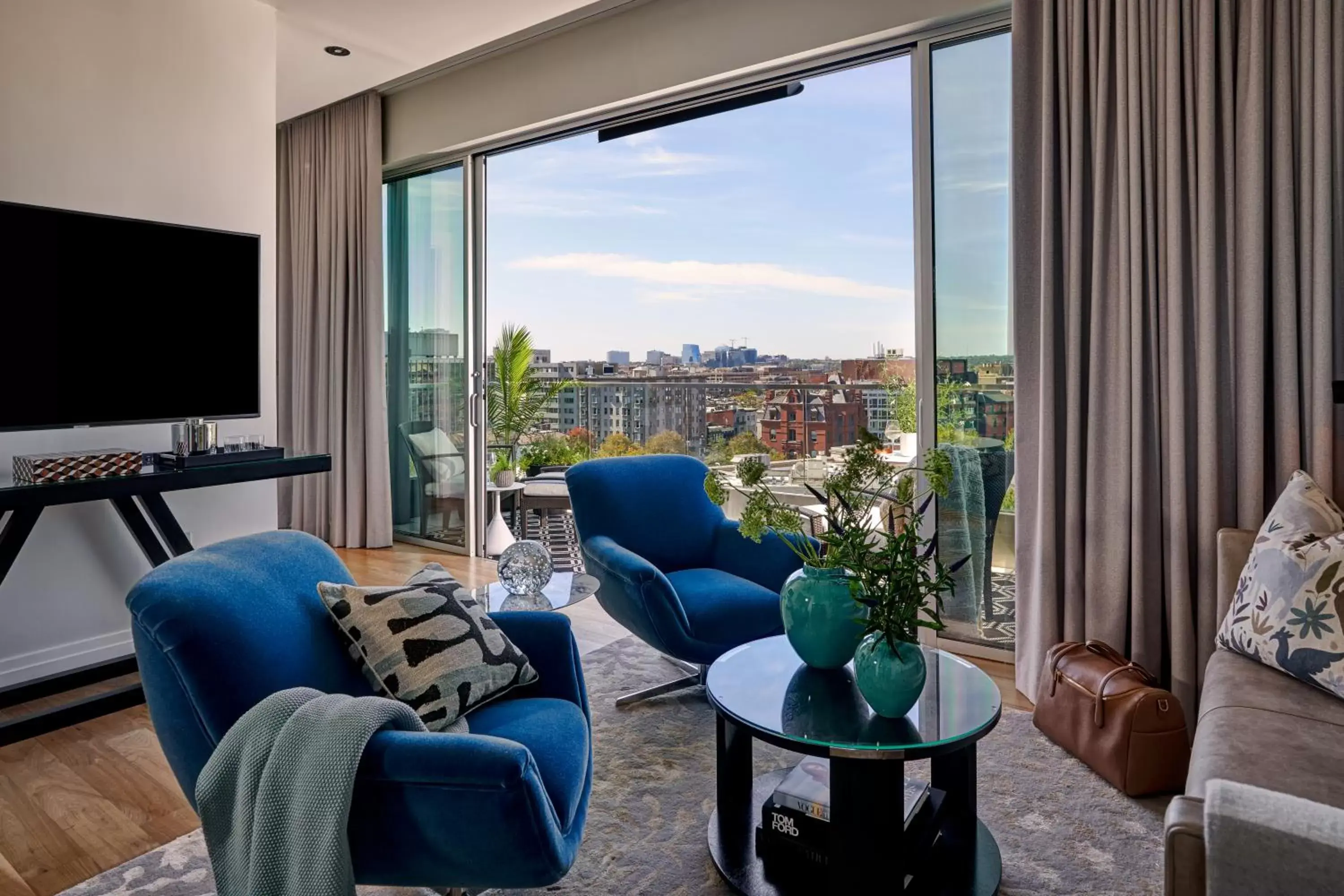 Living room, Seating Area in The Dupont Circle Hotel