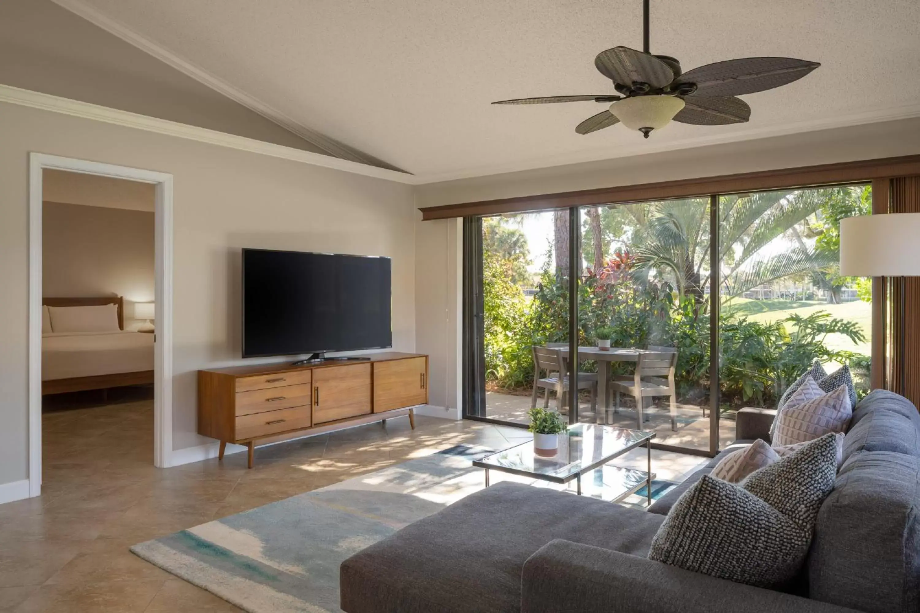 Living room, Seating Area in PGA National Resort