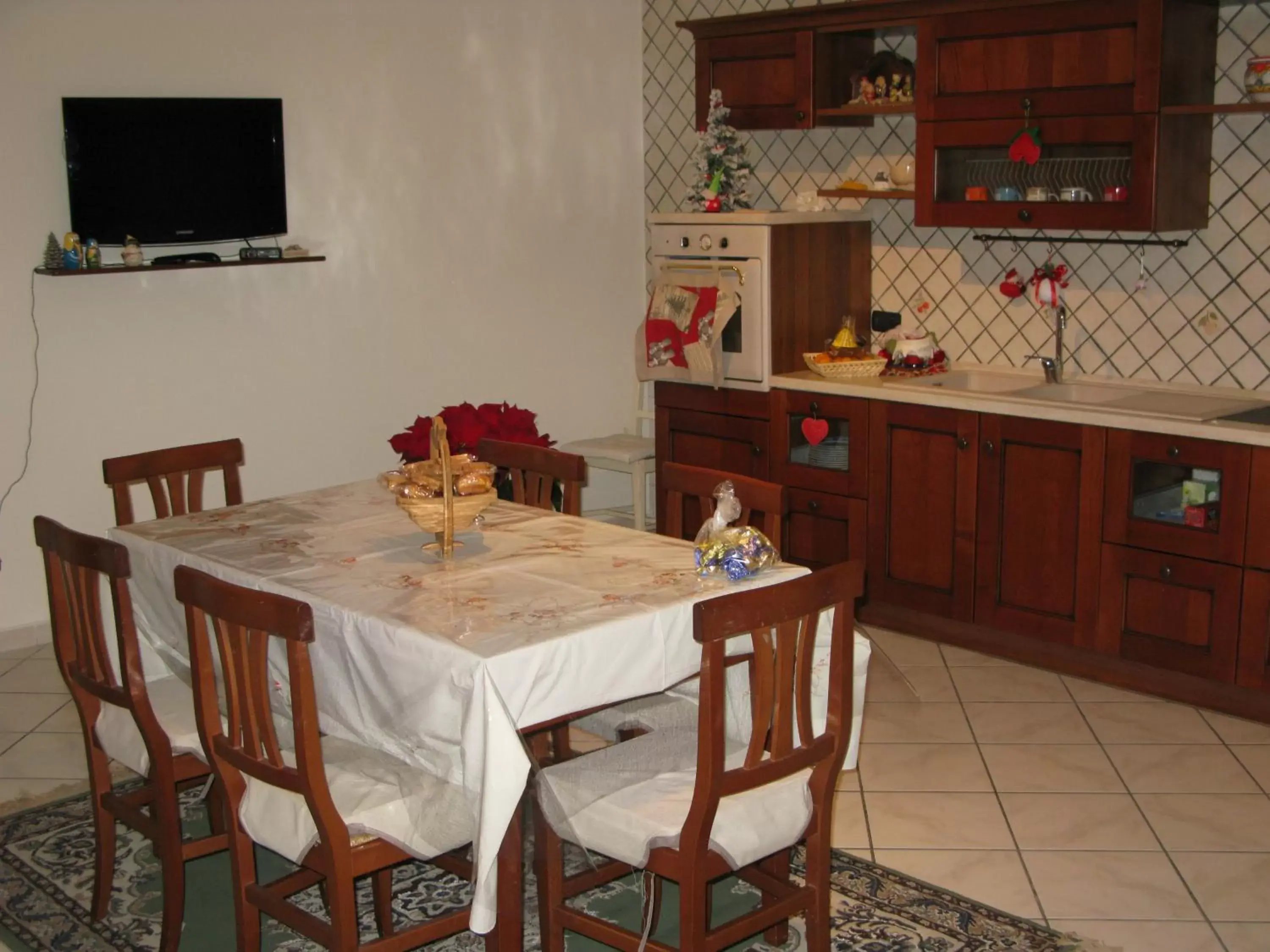 TV and multimedia, Dining Area in B&B Eracle