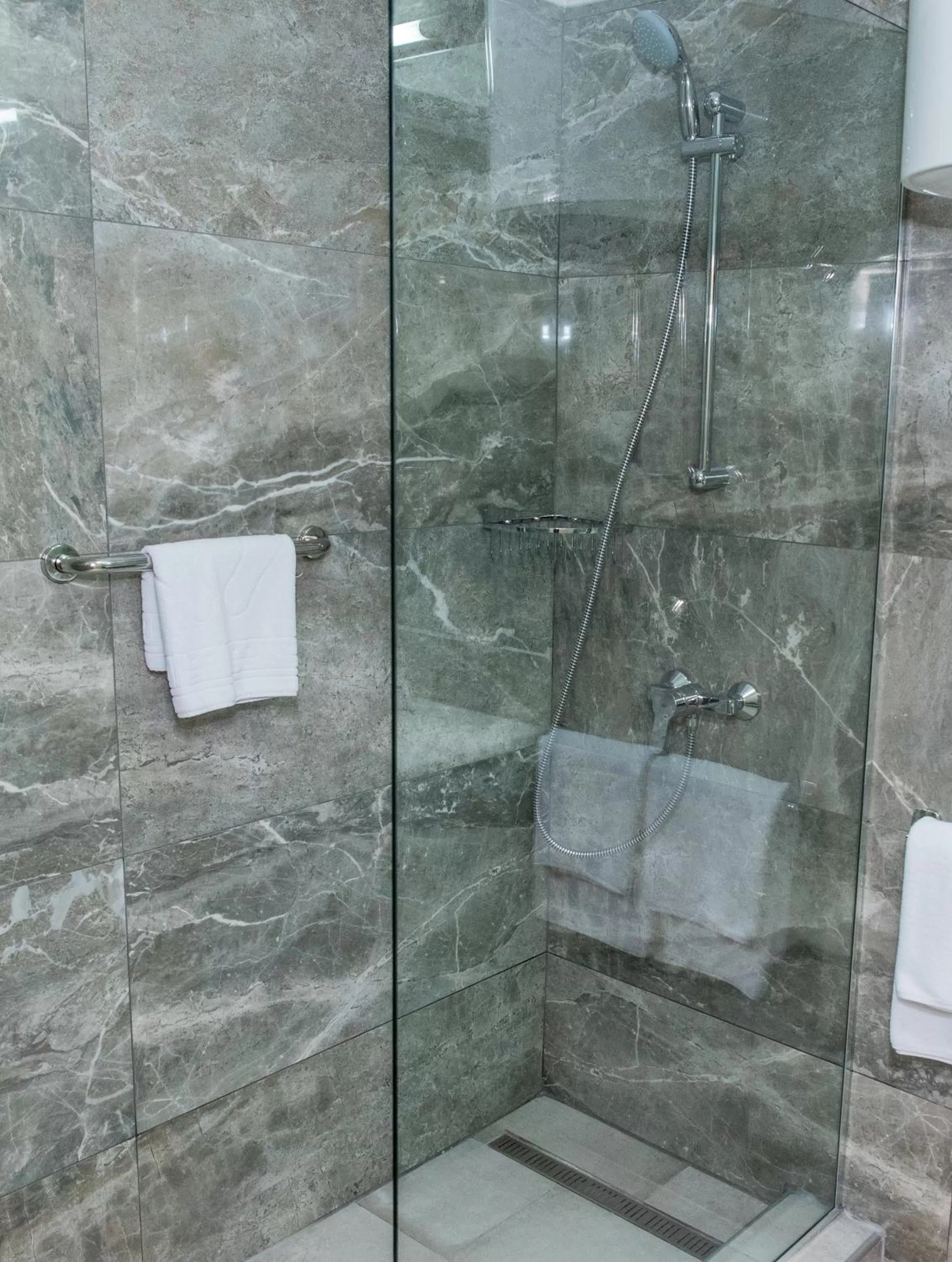 Bathroom in Hotel Crnogorska Kuća