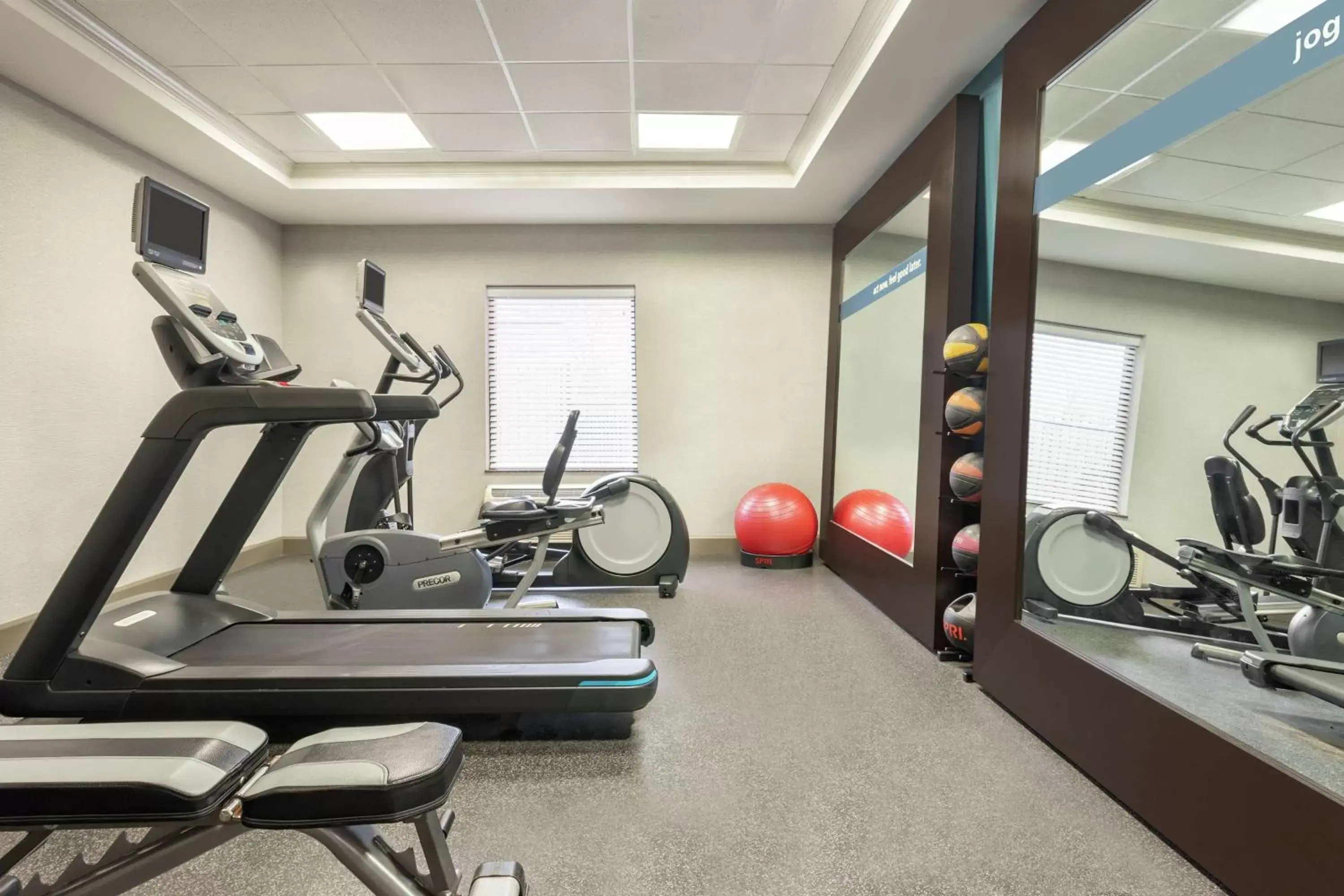 Fitness centre/facilities, Fitness Center/Facilities in Hampton Inn & Suites Pine Bluff