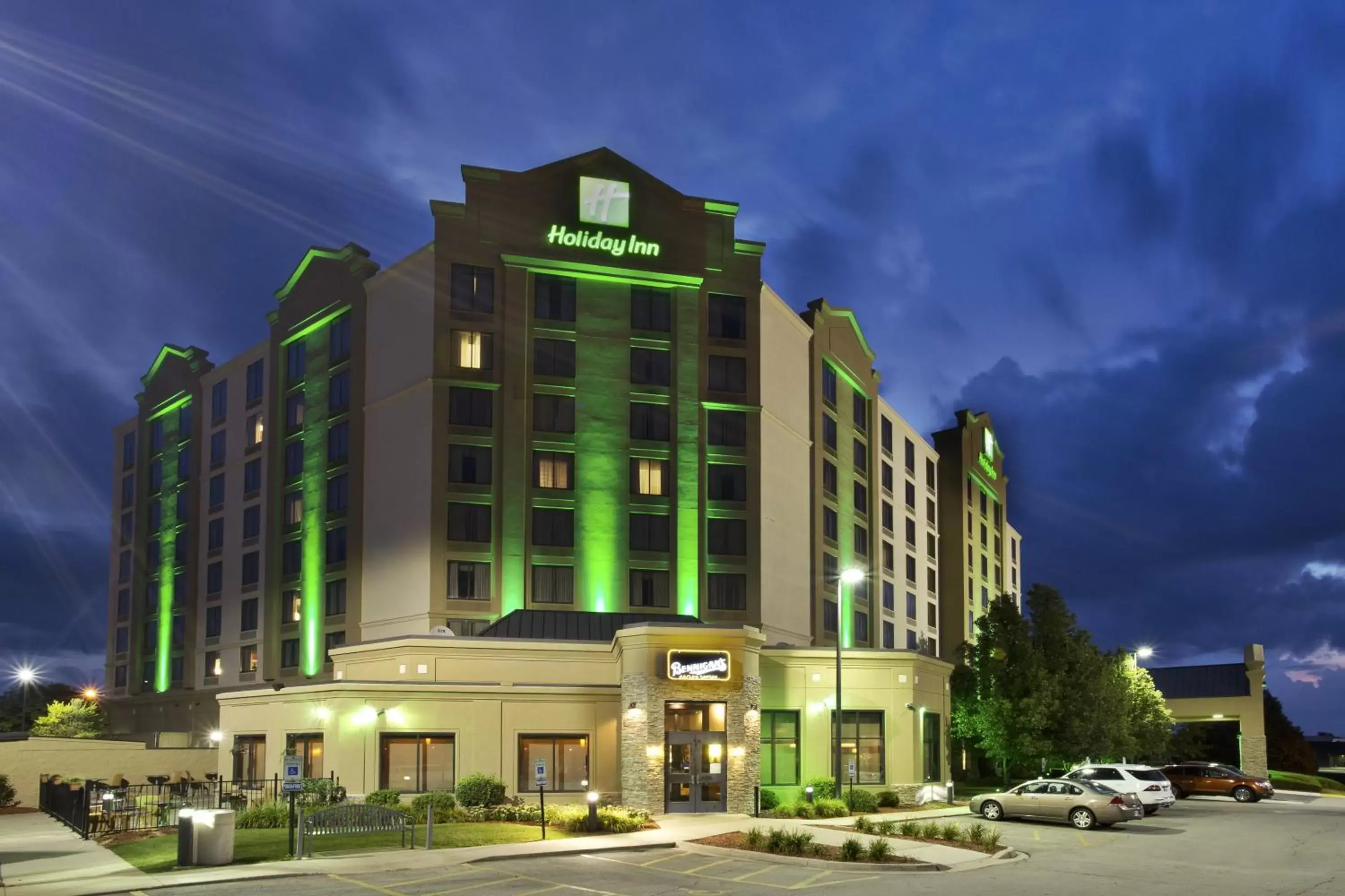 Property Building in Holiday Inn Hotel & Suites Chicago Northwest - Elgin, an IHG Hotel