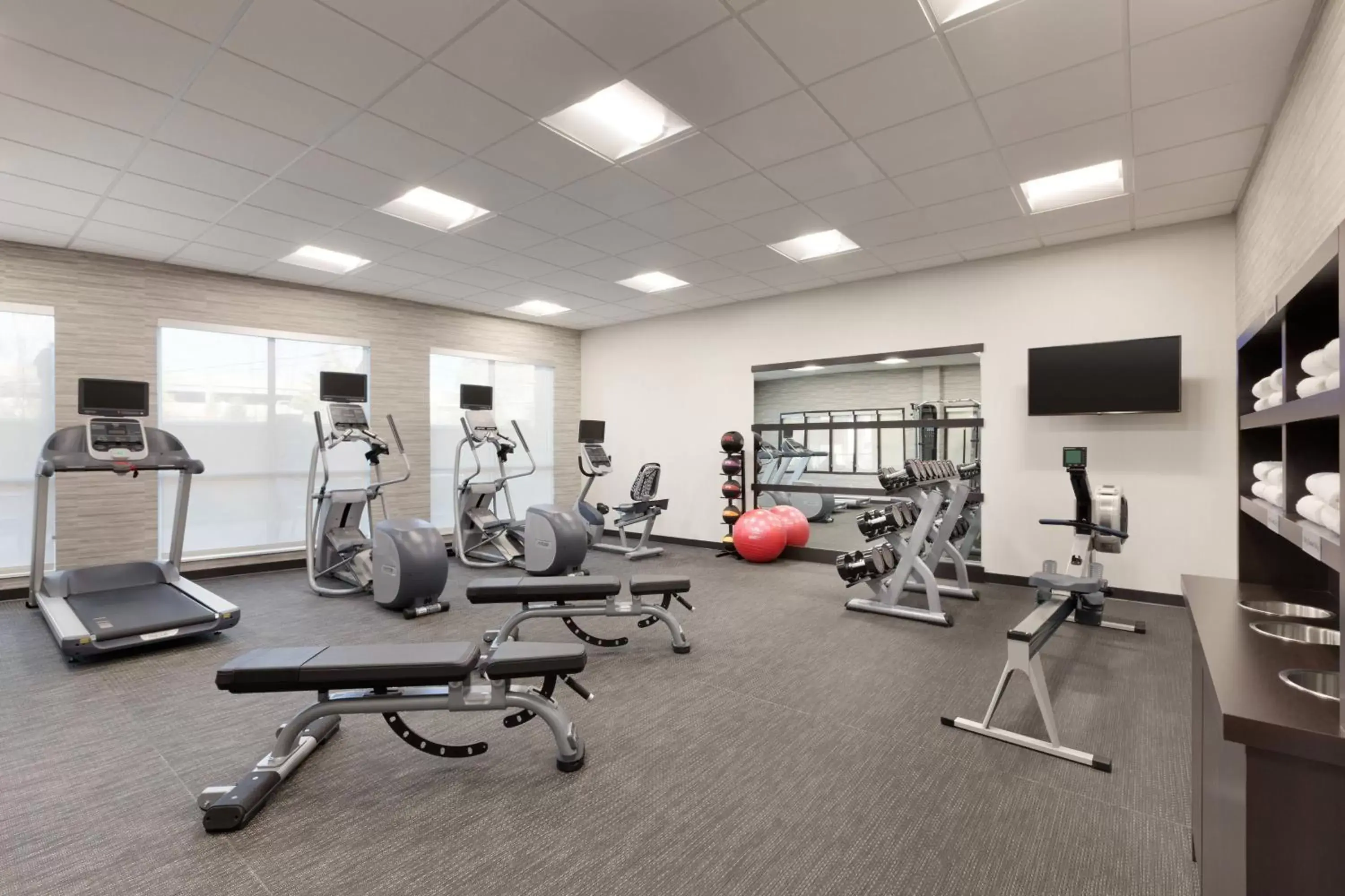 Fitness centre/facilities, Fitness Center/Facilities in Courtyard by Marriott Boston Dedham/Westwood