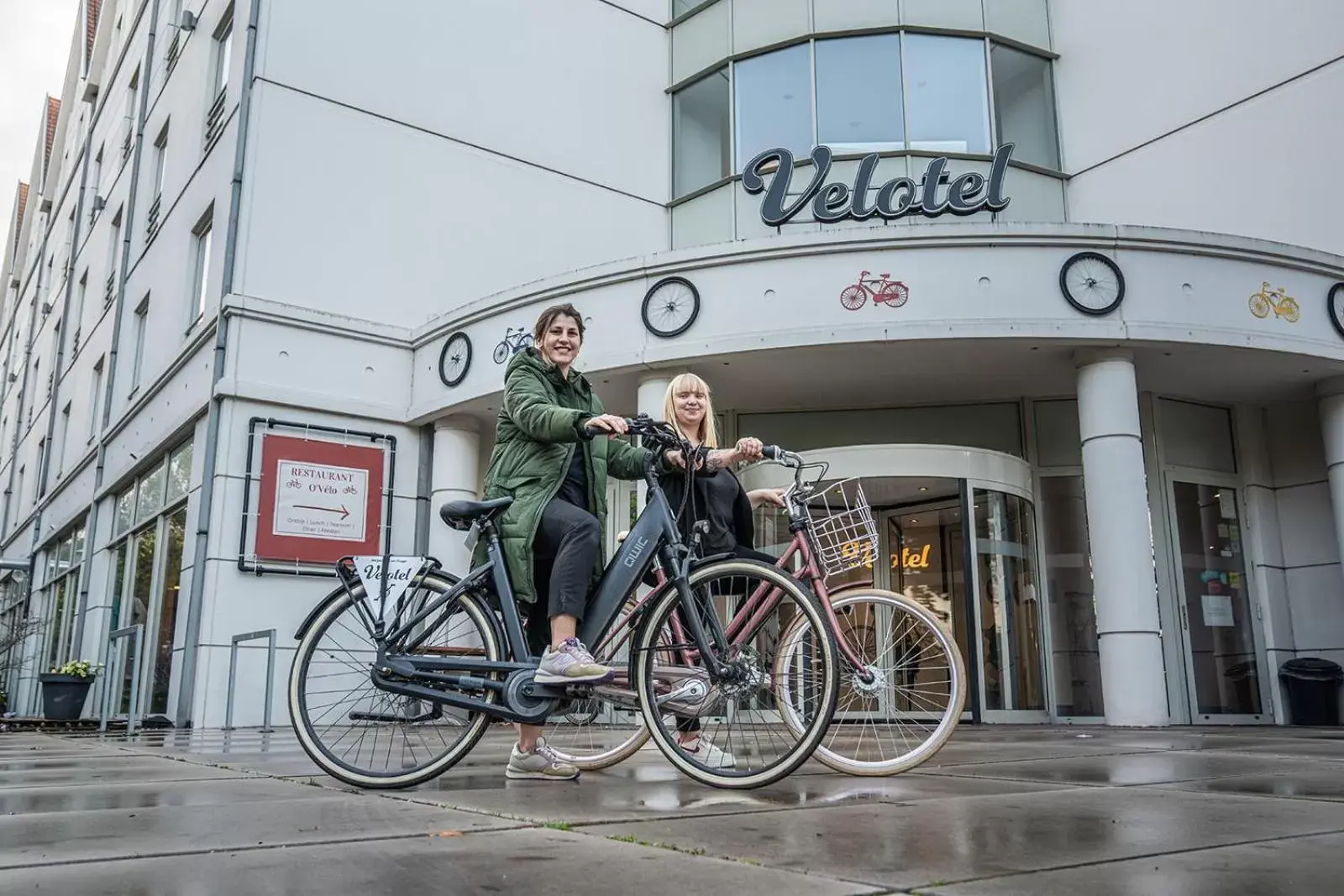 Facade/entrance, Biking in Velotel Brugge