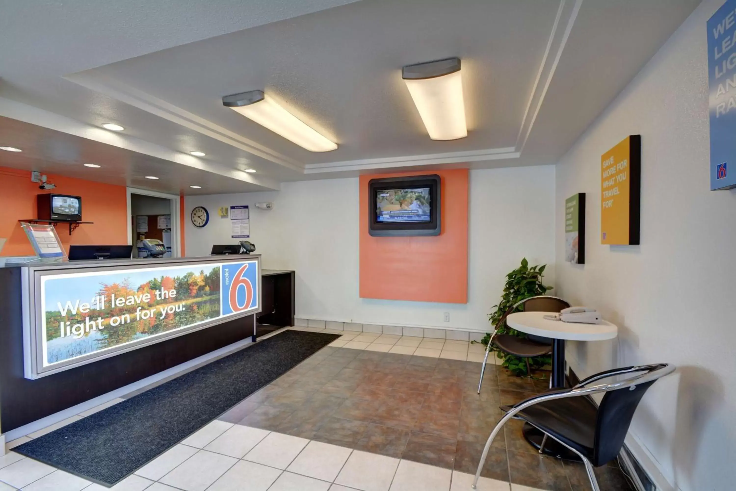 TV and multimedia, Lobby/Reception in Motel 6-Chicopee, MA - Springfield