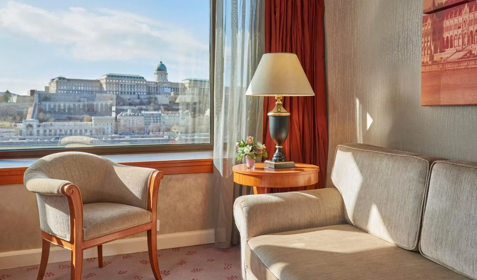 Living room, Seating Area in InterContinental Budapest, an IHG Hotel