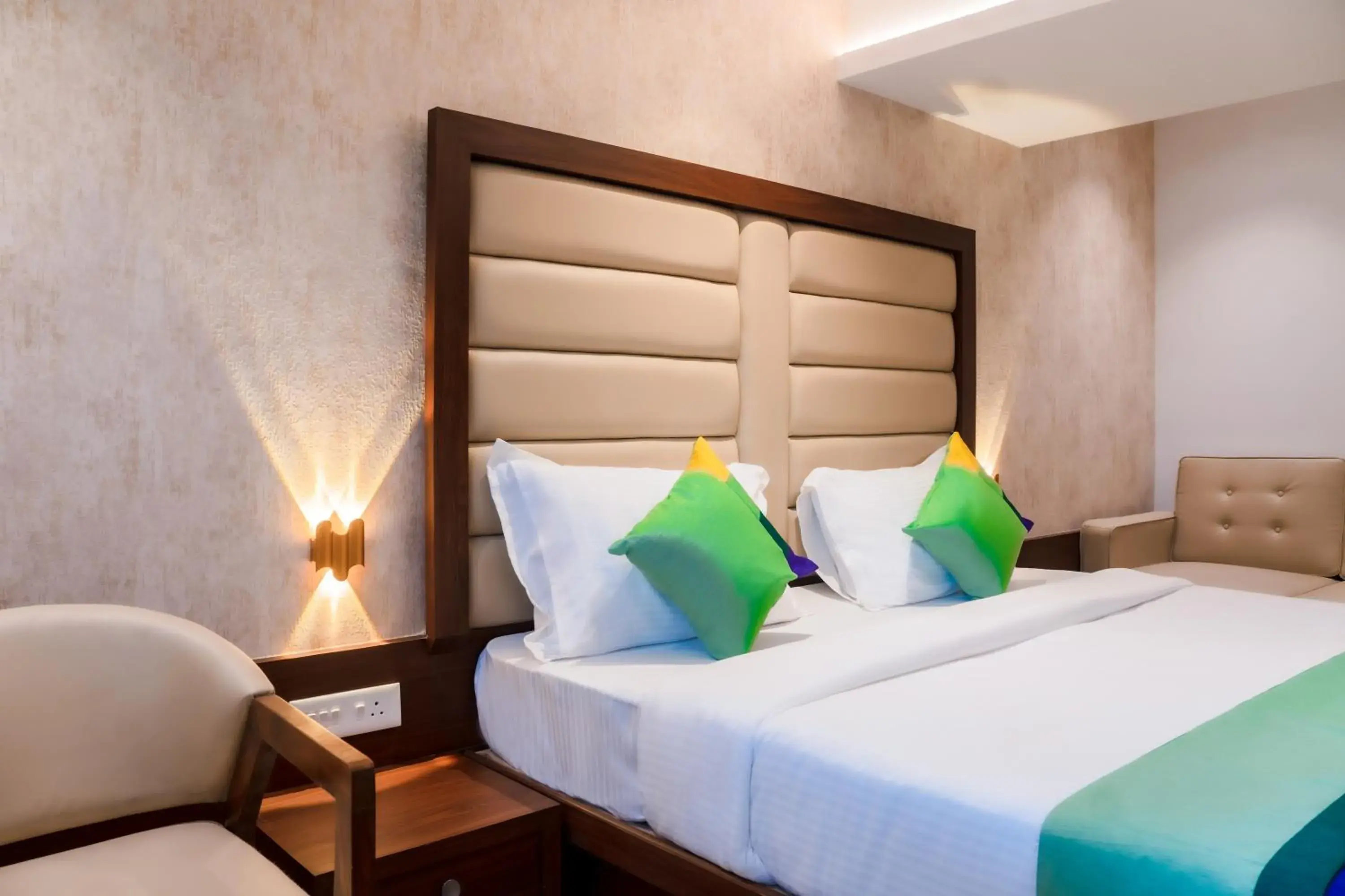 Bedroom, Bed in Treebo Serenity Inn, Koregaon Park Bedroom, Bed in Treebo Serenity Inn, Koregaon Park