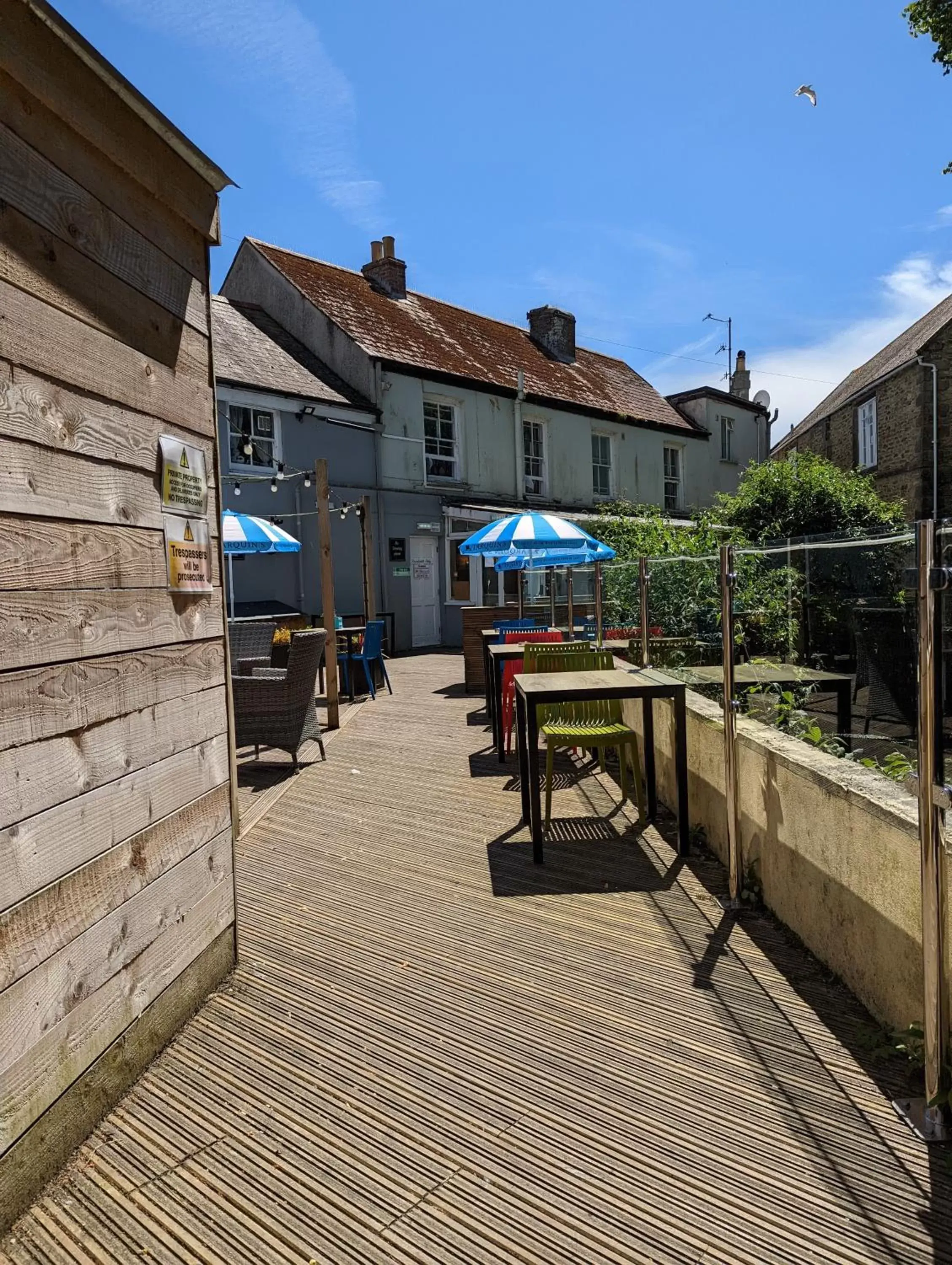 Facade/entrance in Barley Sheaf, Old Bridge Street EN SUITE ROOMS, ROOM ONLY