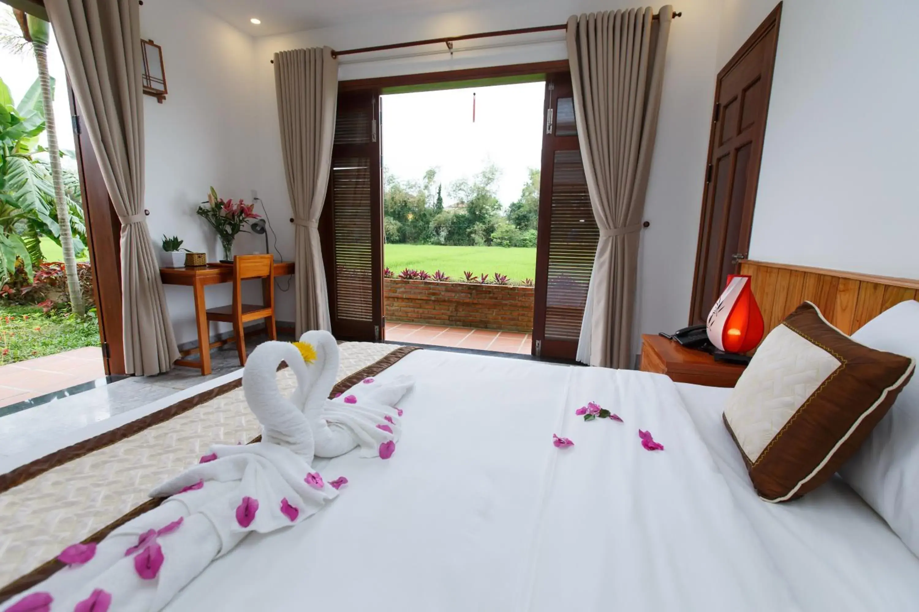 Bed in Lama Villa Hoi An