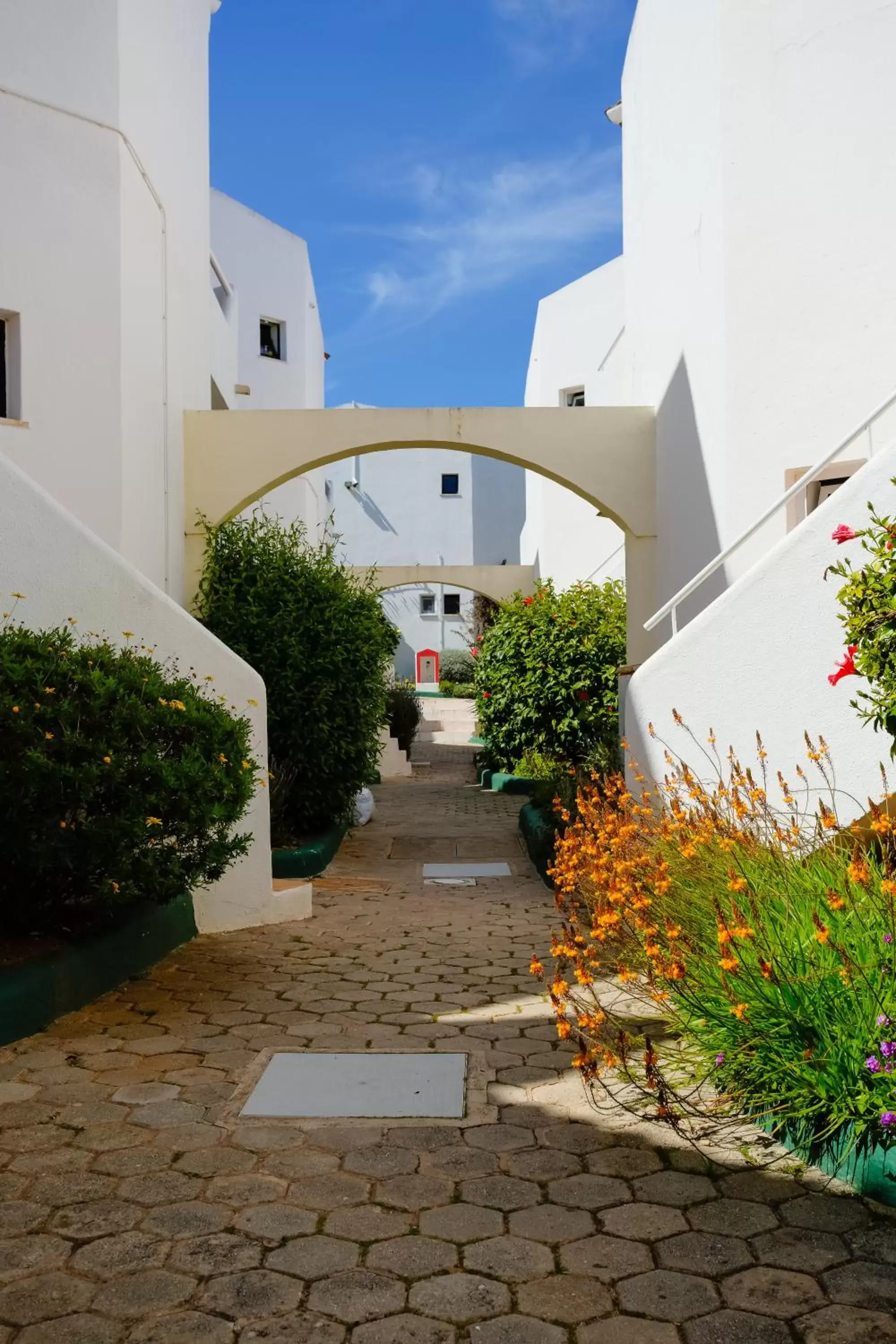 Facade/entrance, Property Building in Quinta Do Paraiso - AL