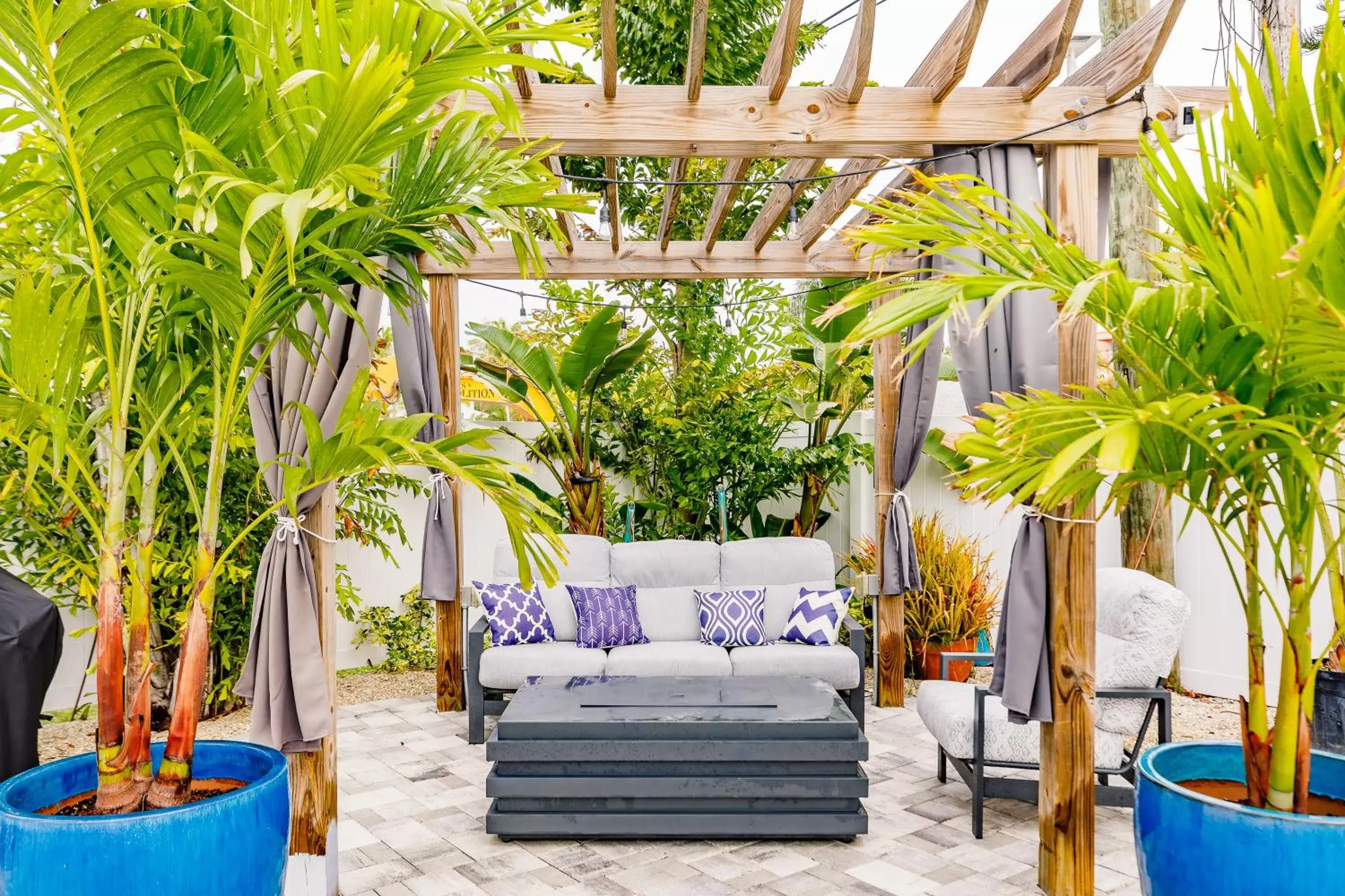 Seating area in The Inn on Siesta Key