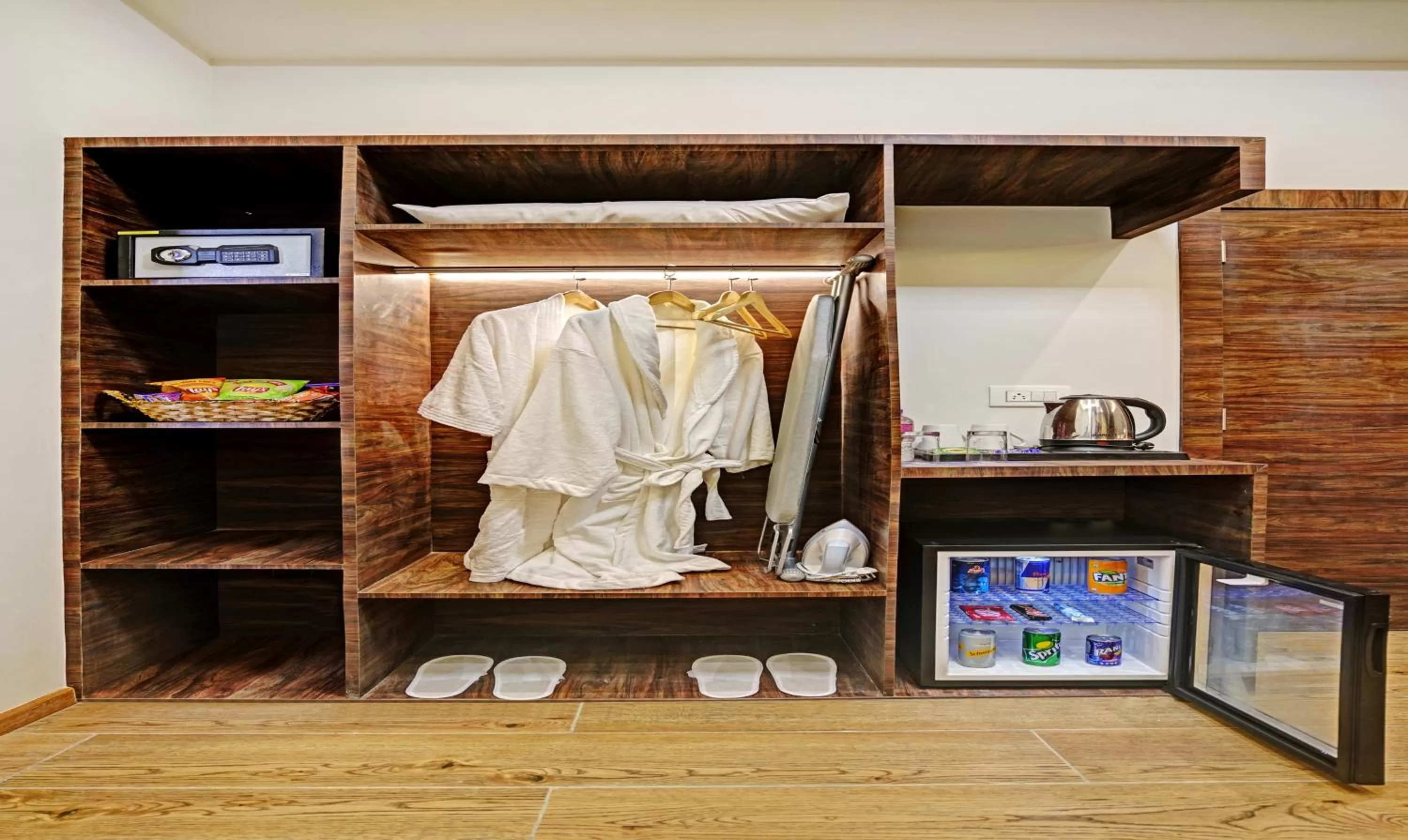 Coffee/tea facilities in Treebo Premium Widlor Boutique