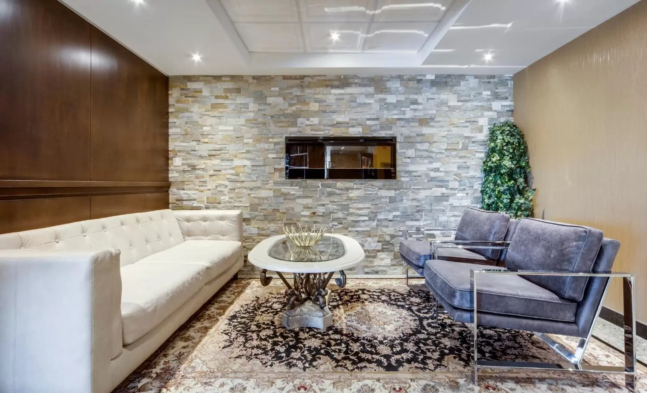 Seating Area in Monte Carlo Inn Airport Suites