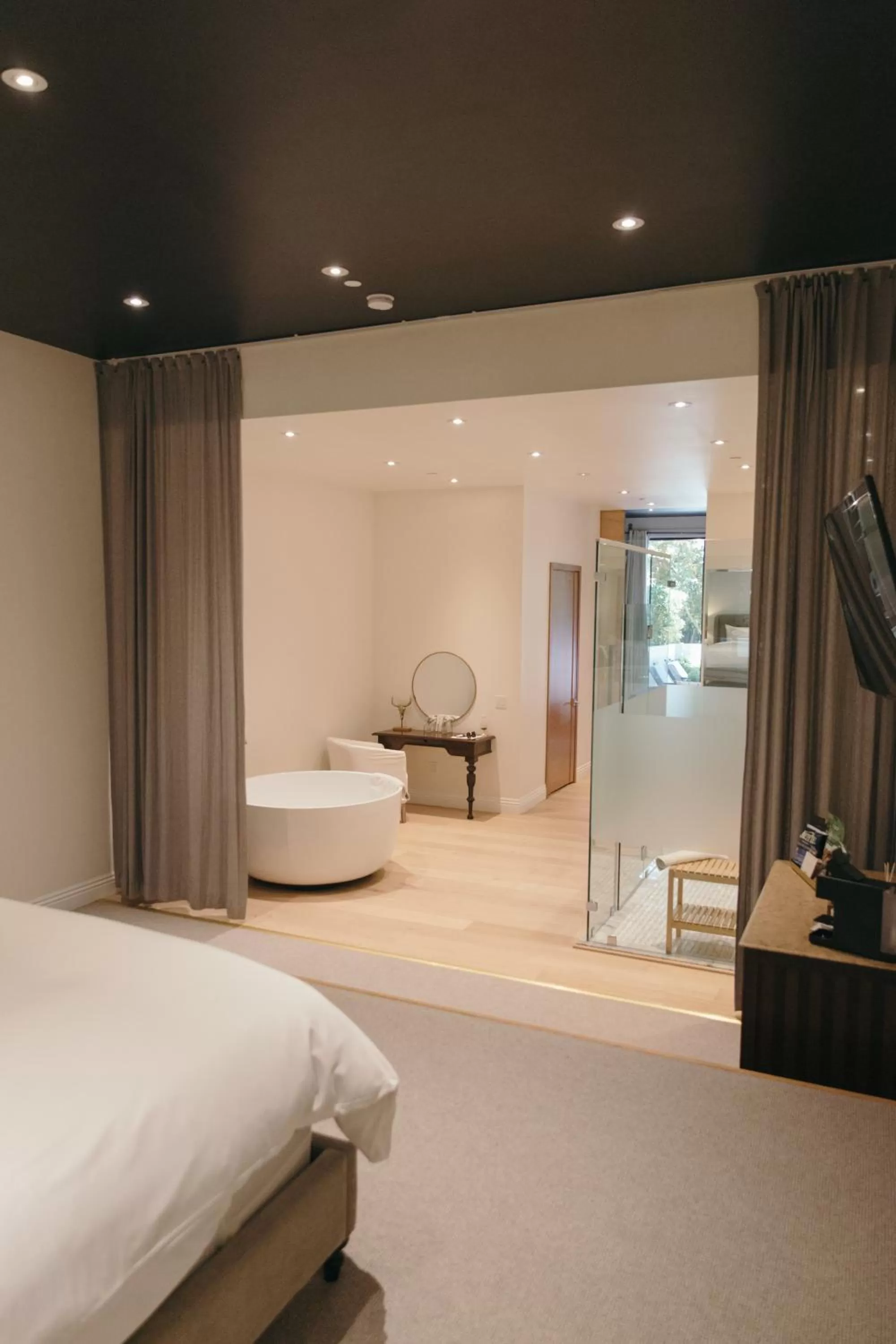 Bathroom, Bed in CALAMIGOS RANCH Resort & Spa