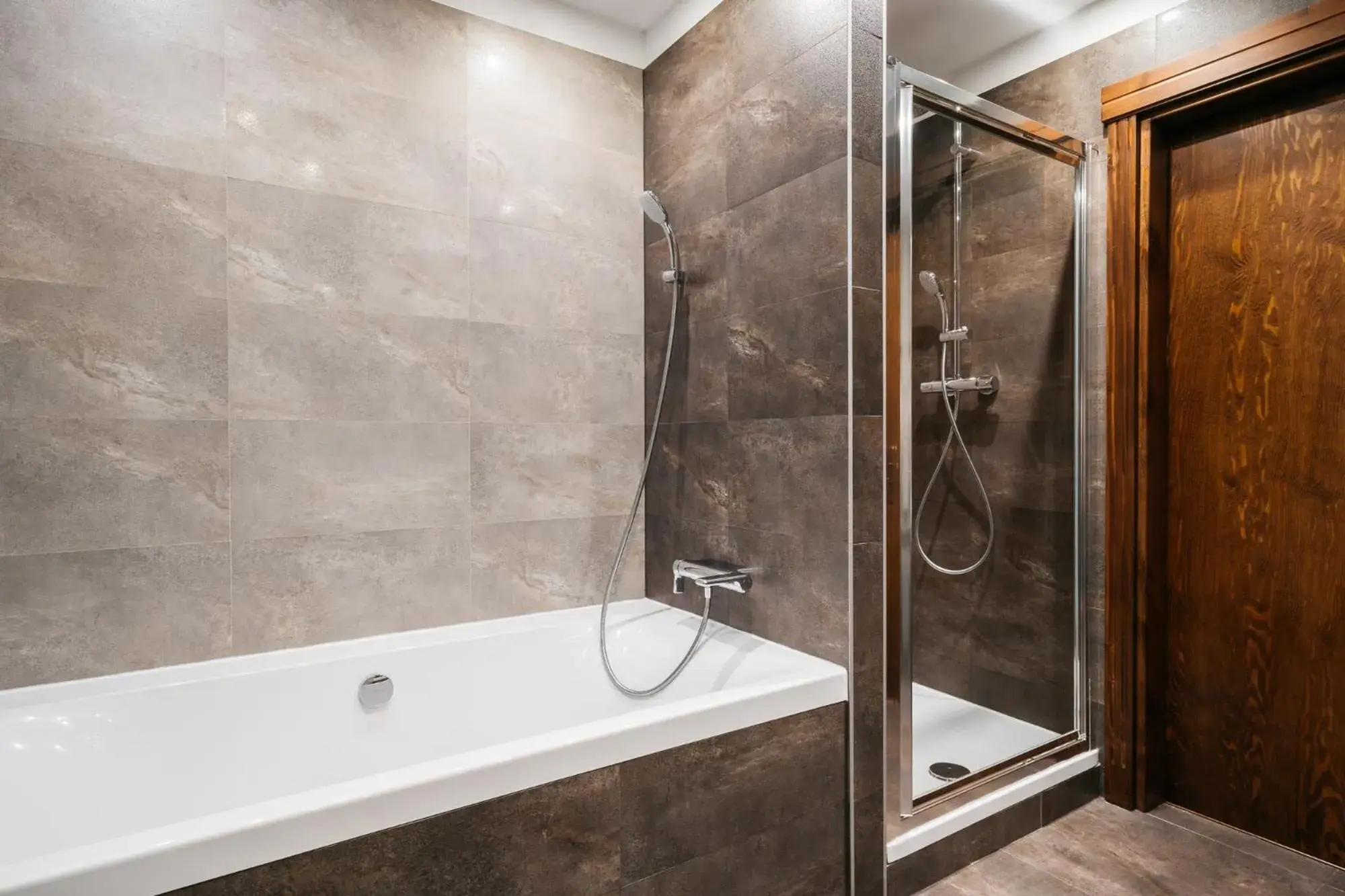 Shower, Bathroom in Topolowa Residence