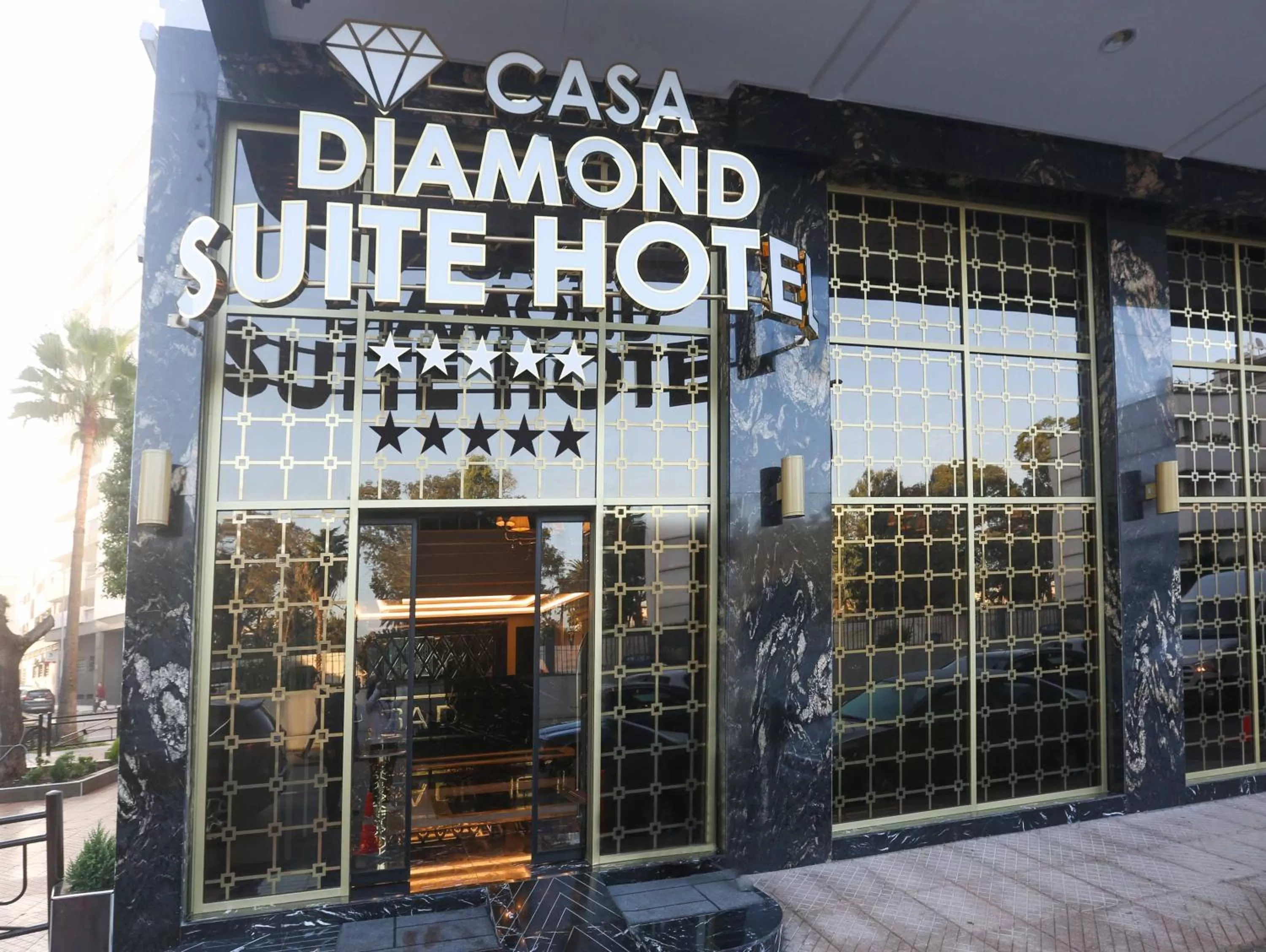Facade/entrance in Suite Hotel Casa Diamond