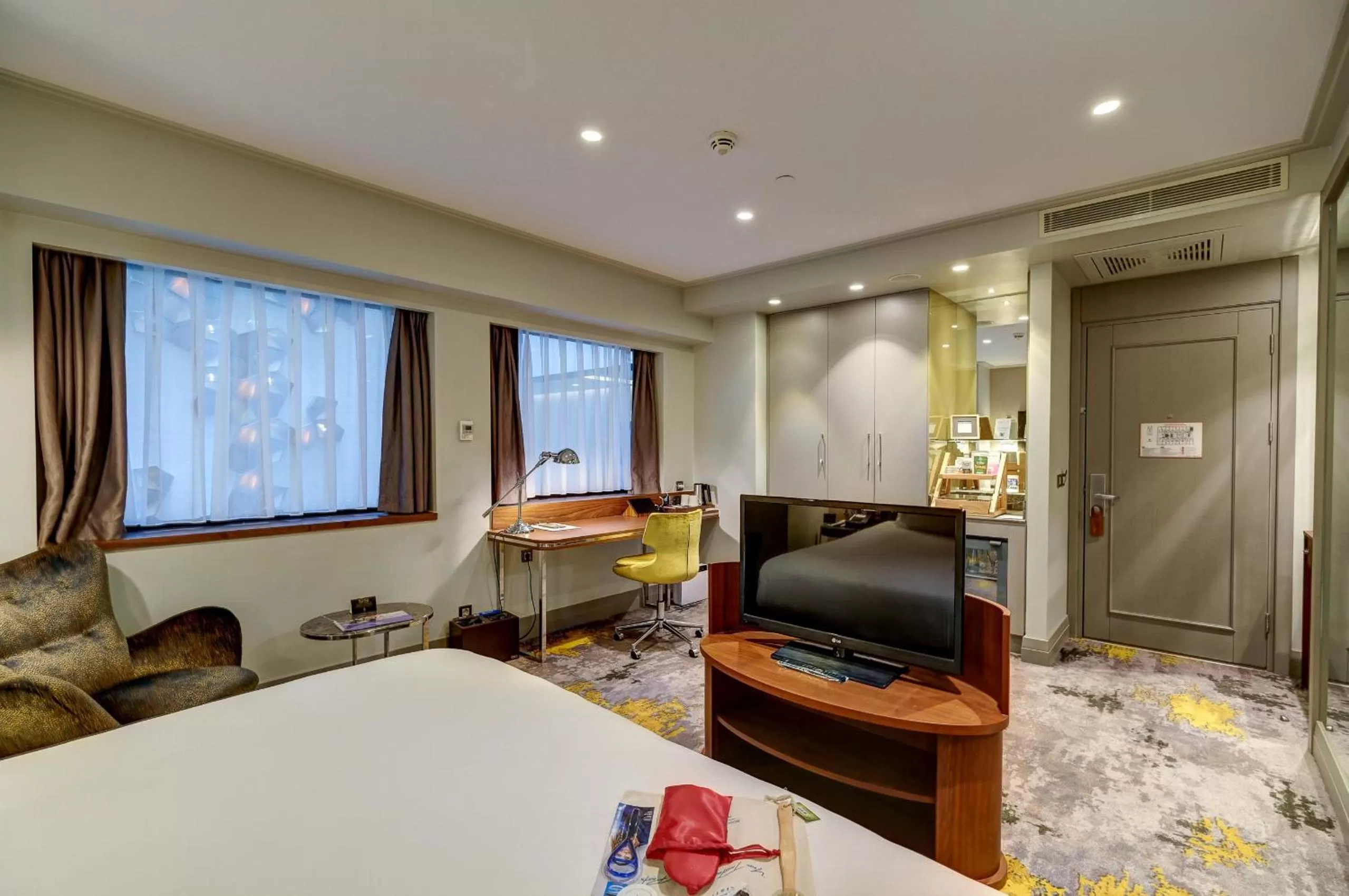 Bedroom, Bed in The Artisan Hotel Istanbul - MGallery Collection