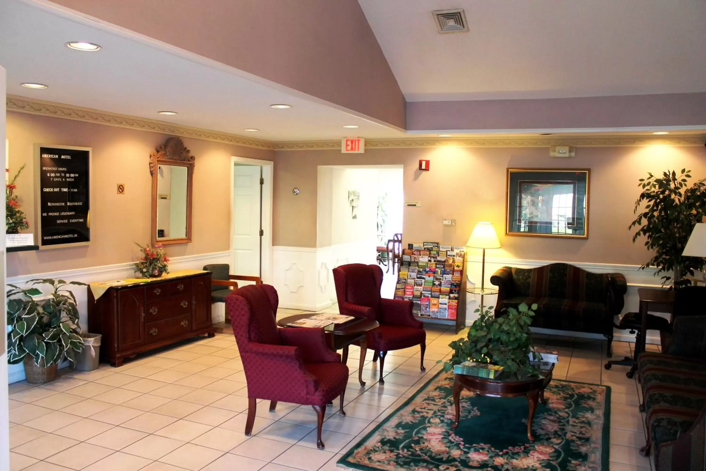 Lobby or reception, Lounge/Bar in American Motel - Lenoir