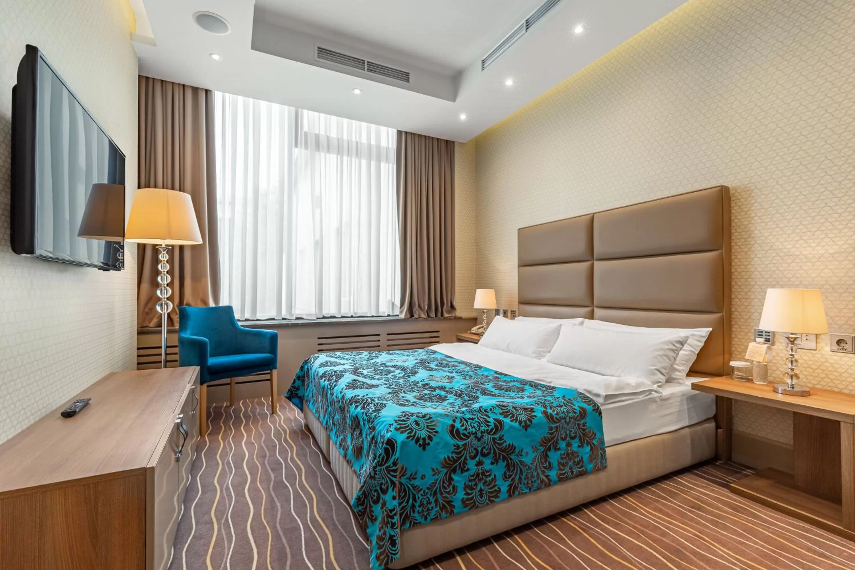 Bed in Maidan Palace Hotel