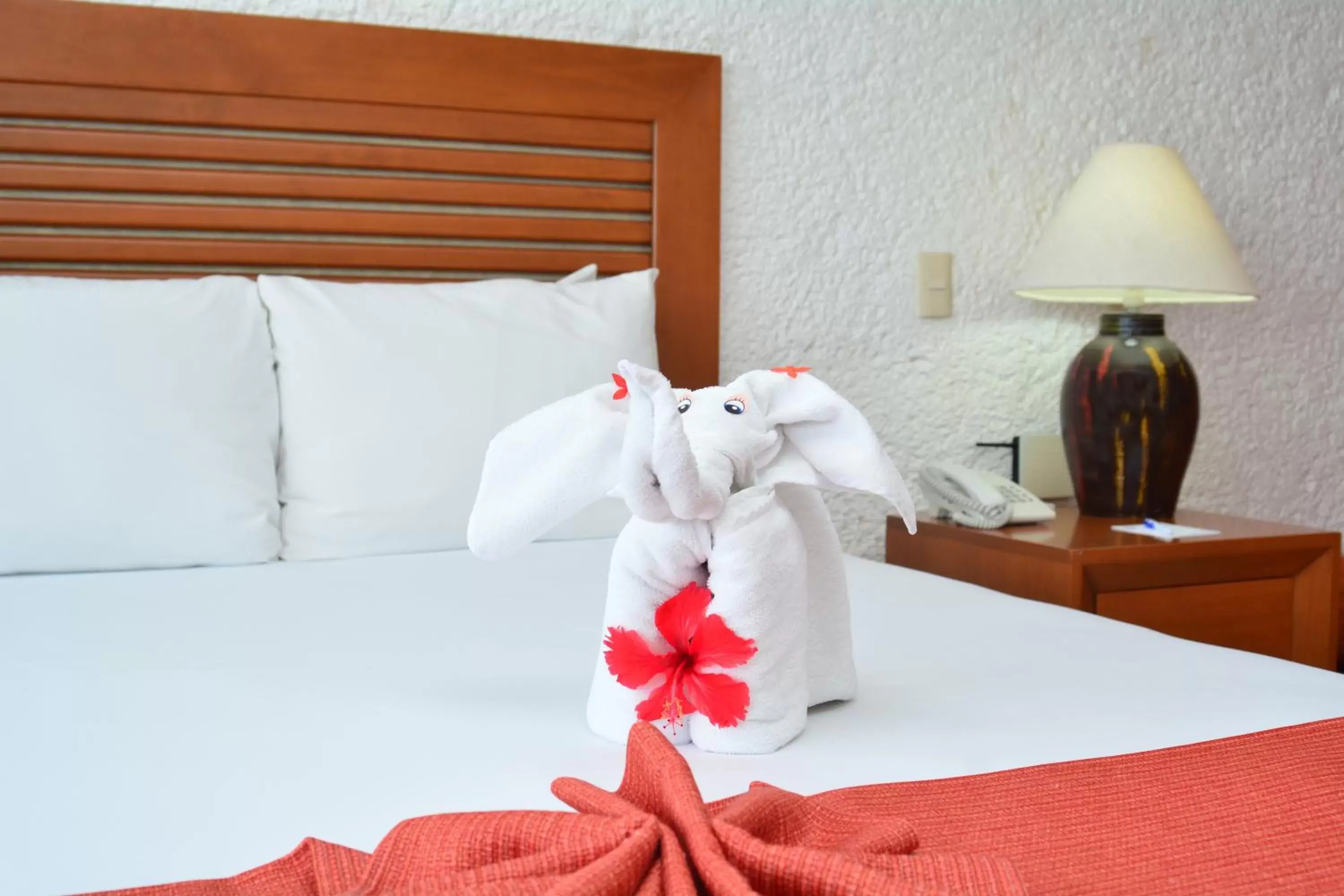 Bedroom, Bed in Pacifica Resort Ixtapa