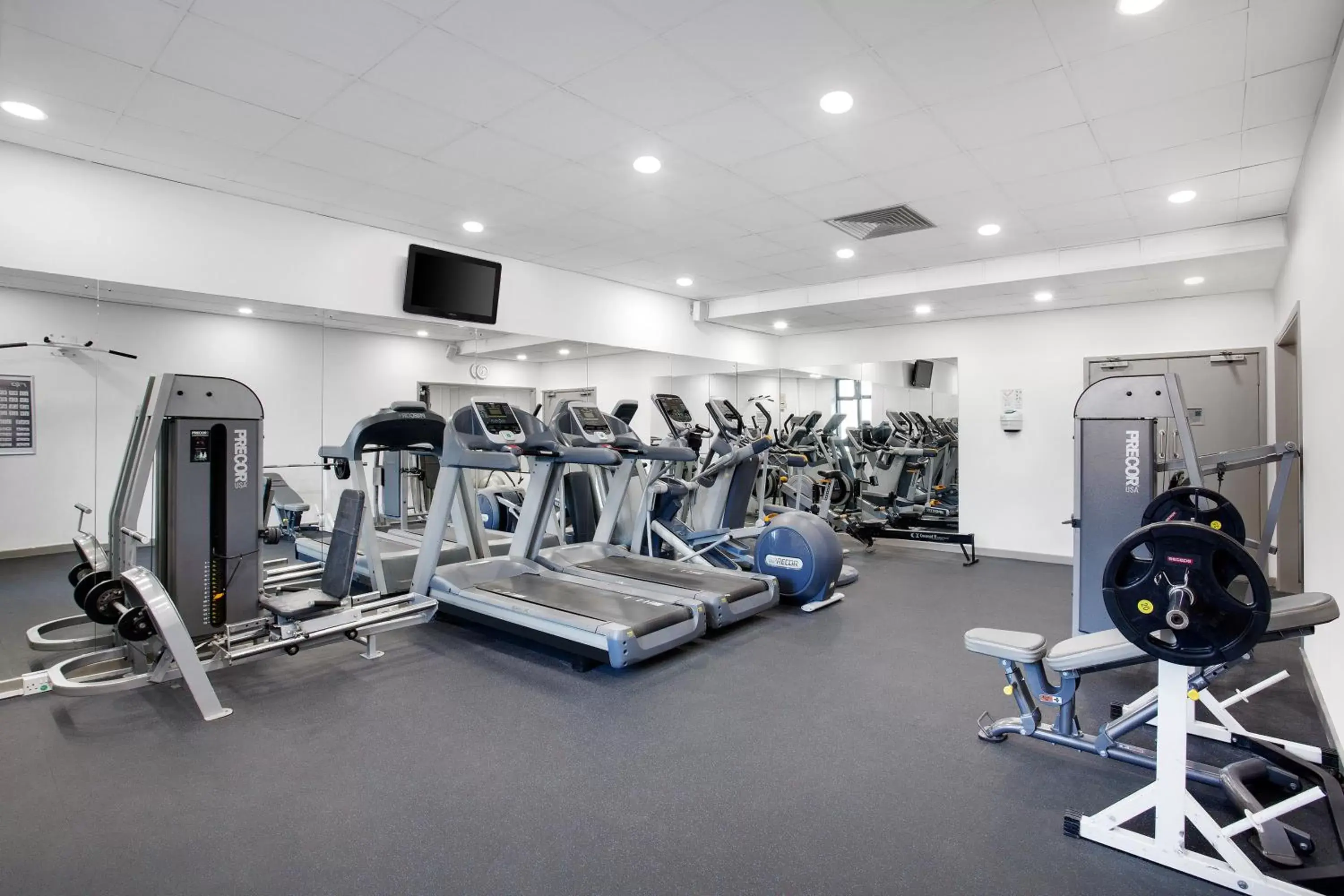 Fitness centre/facilities, Fitness Center/Facilities in Leonardo Hotel East Midlands Airport - Formerly Jurys Inn