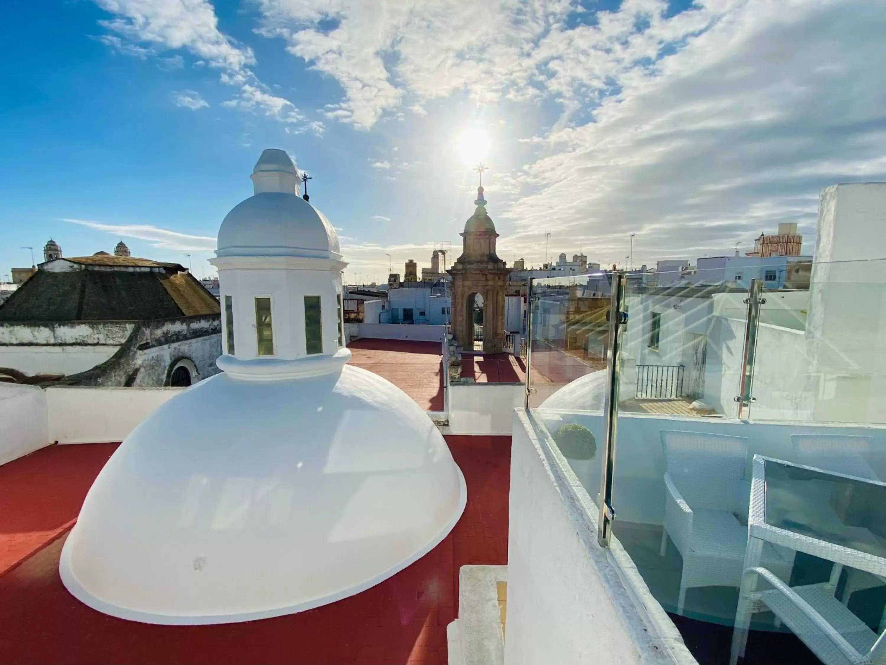 Property building, Swimming Pool in Hotel Las Cortes De Cádiz