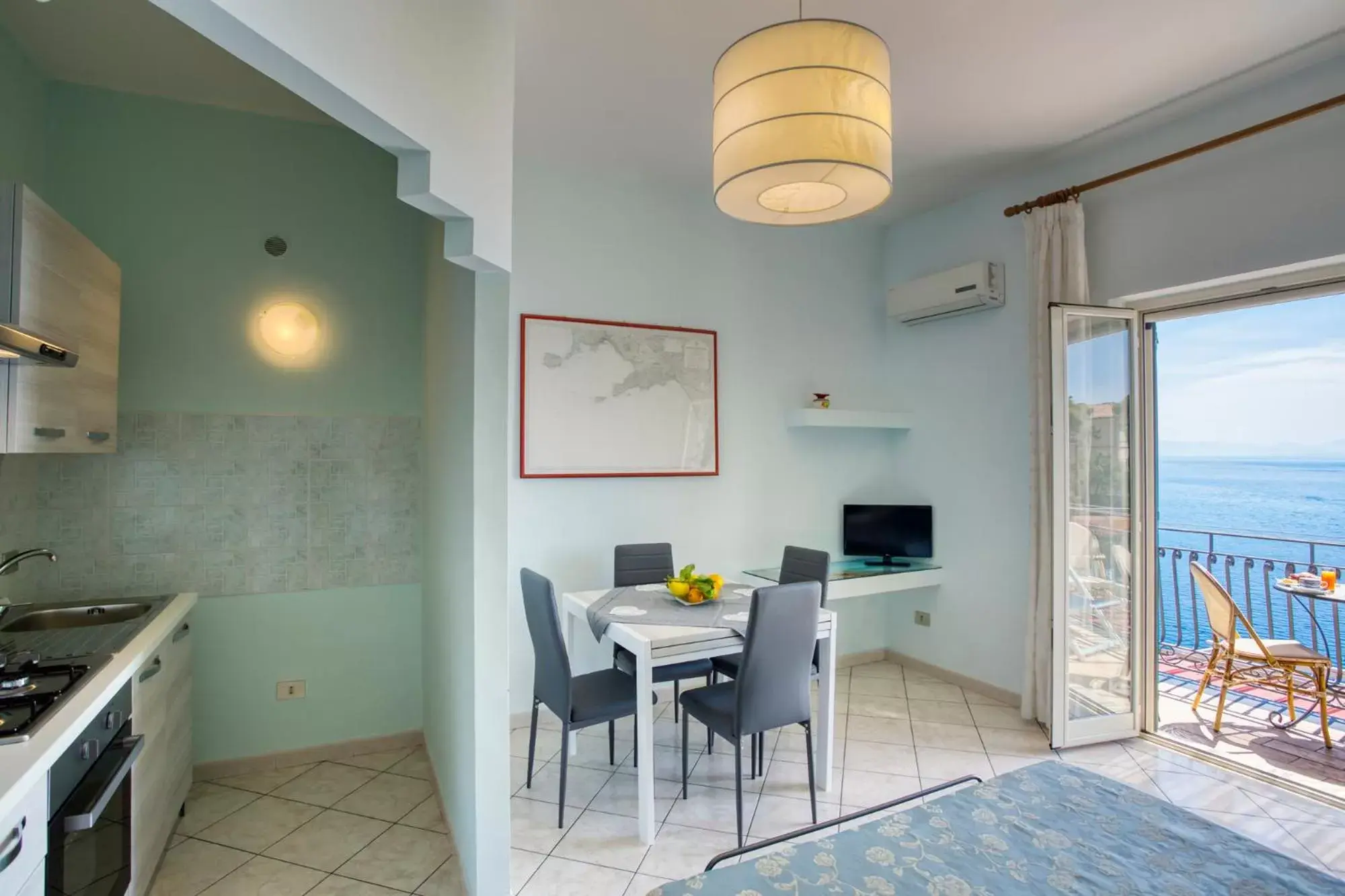 Dining Area in Locanda Costa D'Amalfi