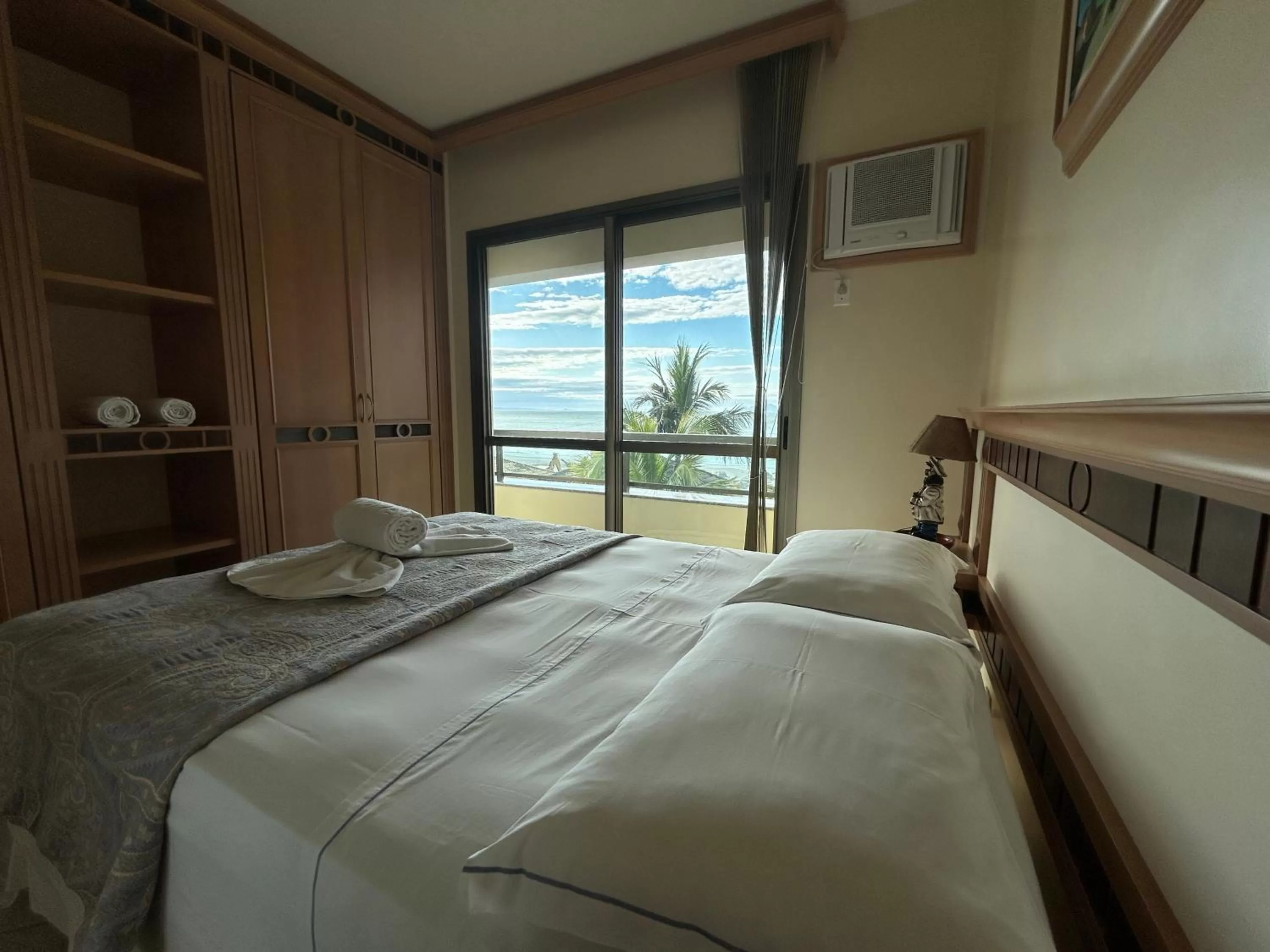 Bedroom, Bed in Golfinhos Apart Hotel