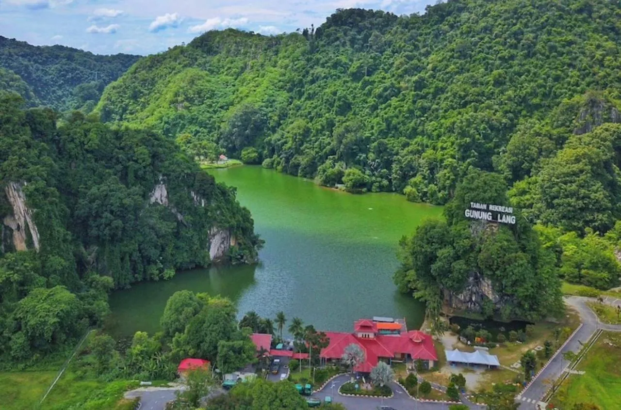 Nearby landmark in I Garden Hotel