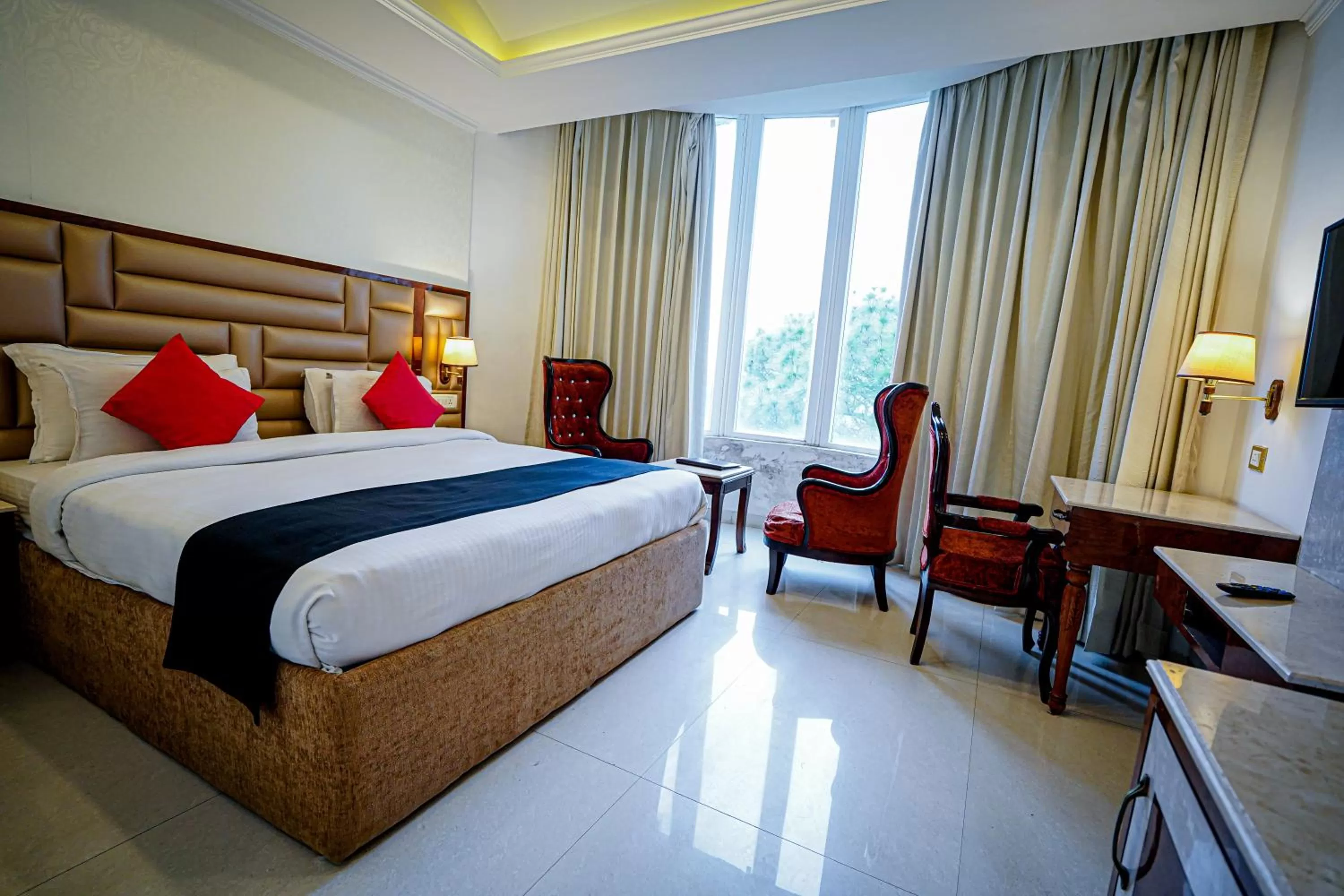 Bed in The Royal Castle AC Centralized