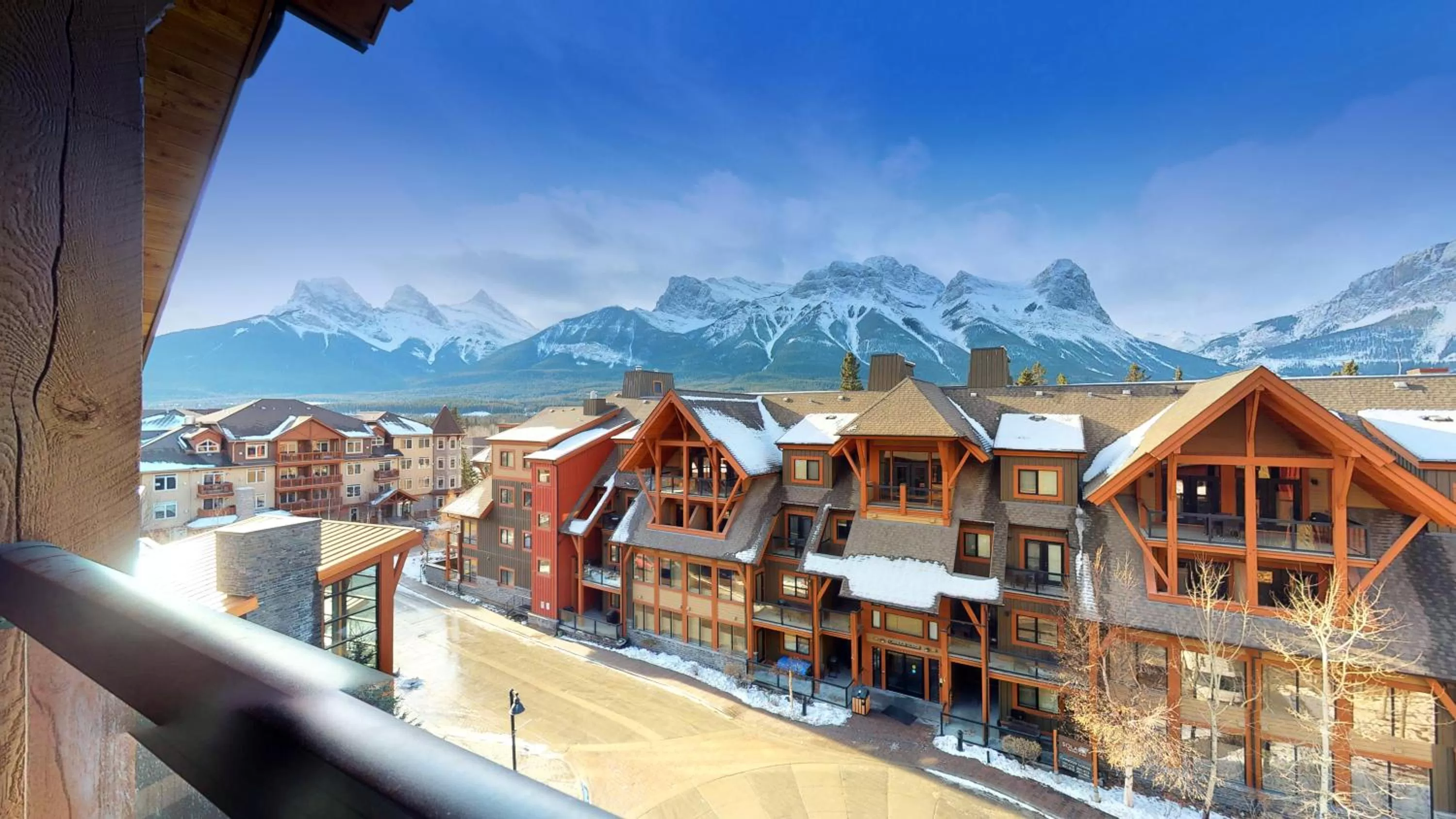 Winter in Spectacular Penthouse With Amazing Views, Indoor Pool and Hot tub